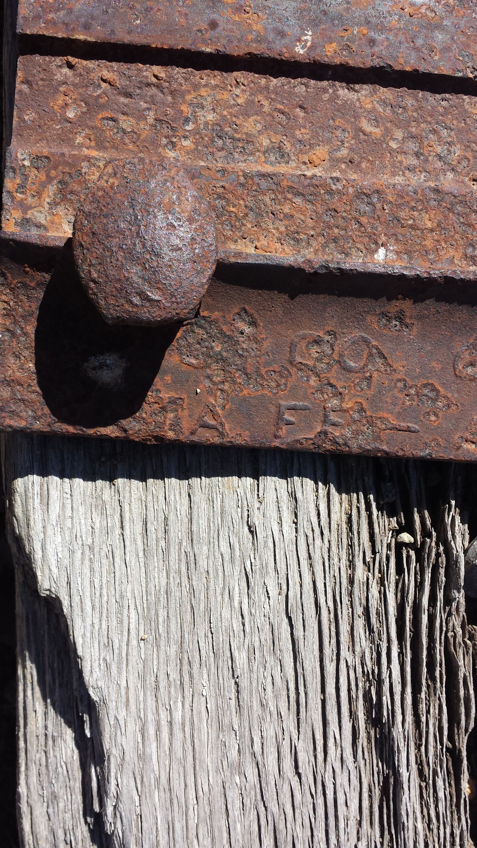 Samsung Galaxy S4 sample photo. Railroad tie, wood, closeup photography