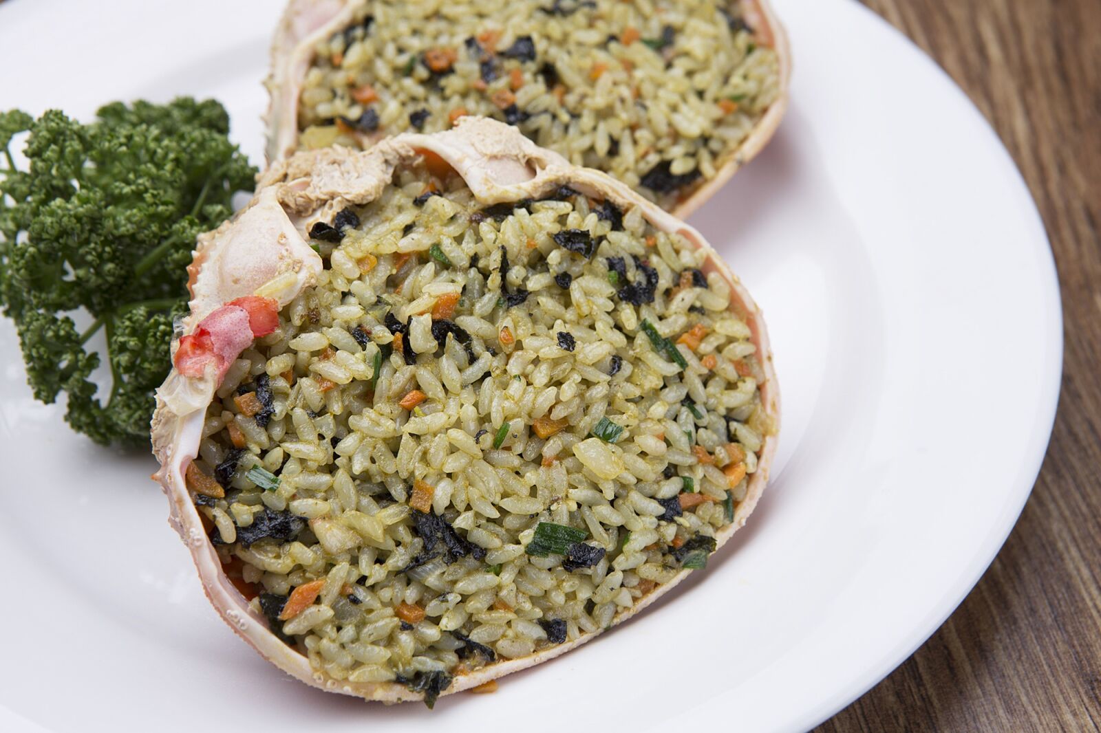 Canon EOS 6D + Canon EF 24-70mm F2.8L USM sample photo. Crab shell fried rice photography
