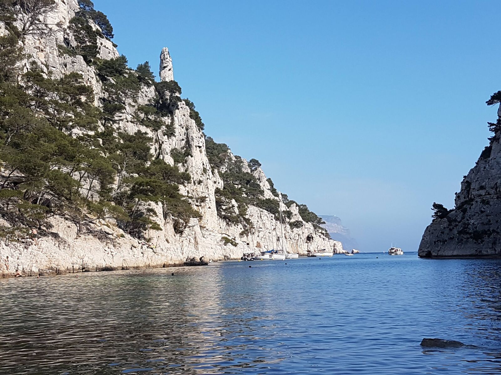 Samsung Galaxy S7 sample photo. Marseille, cove, sea photography