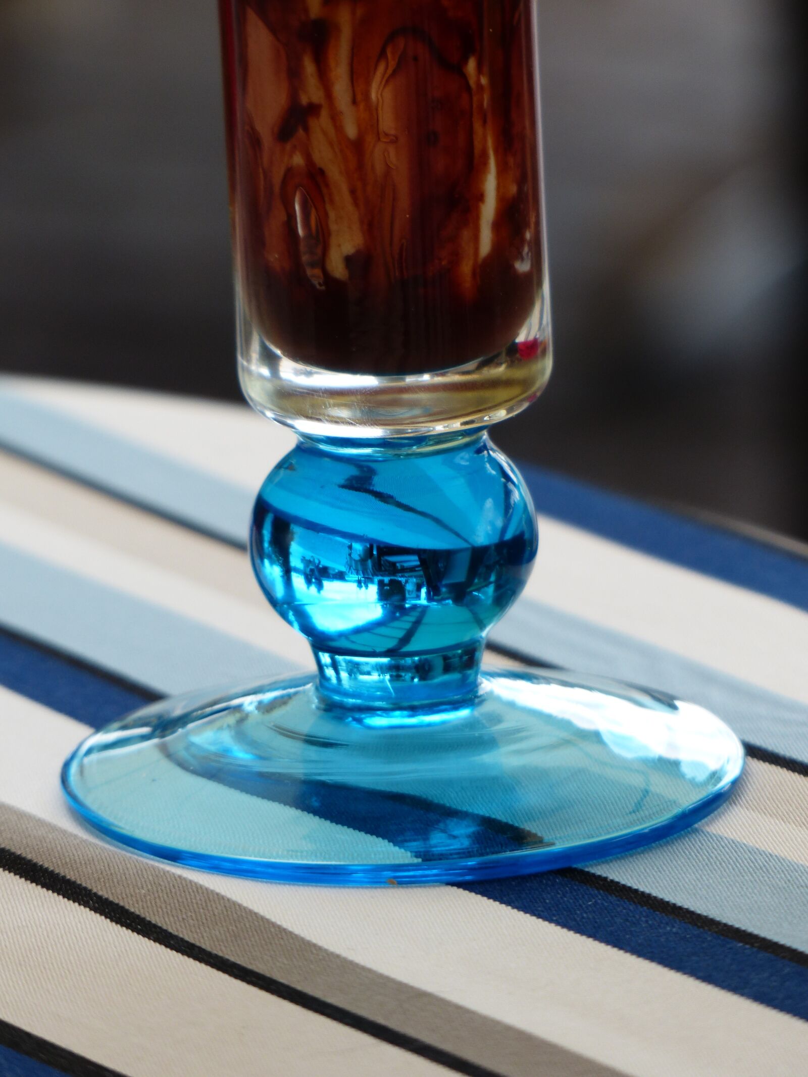 Panasonic Lumix DMC-FZ200 sample photo. Glass, blue, ice cream photography