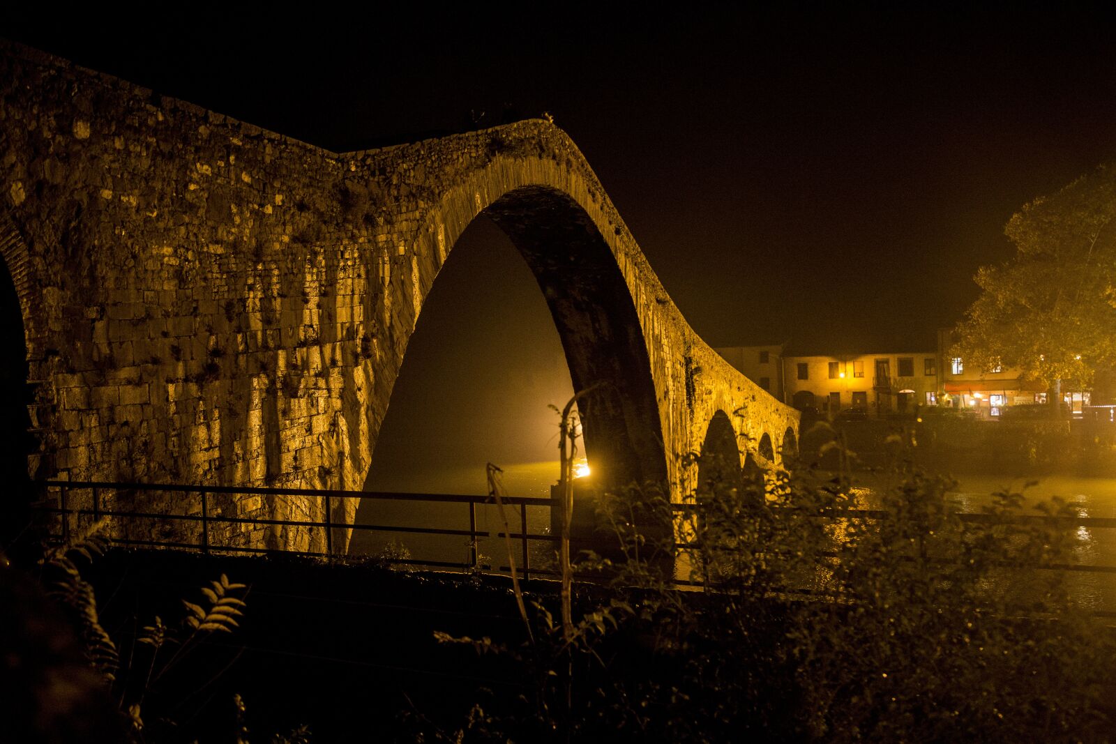 Canon EF 24-105mm F4L IS USM sample photo. Lucca, tuscany, borgo a photography