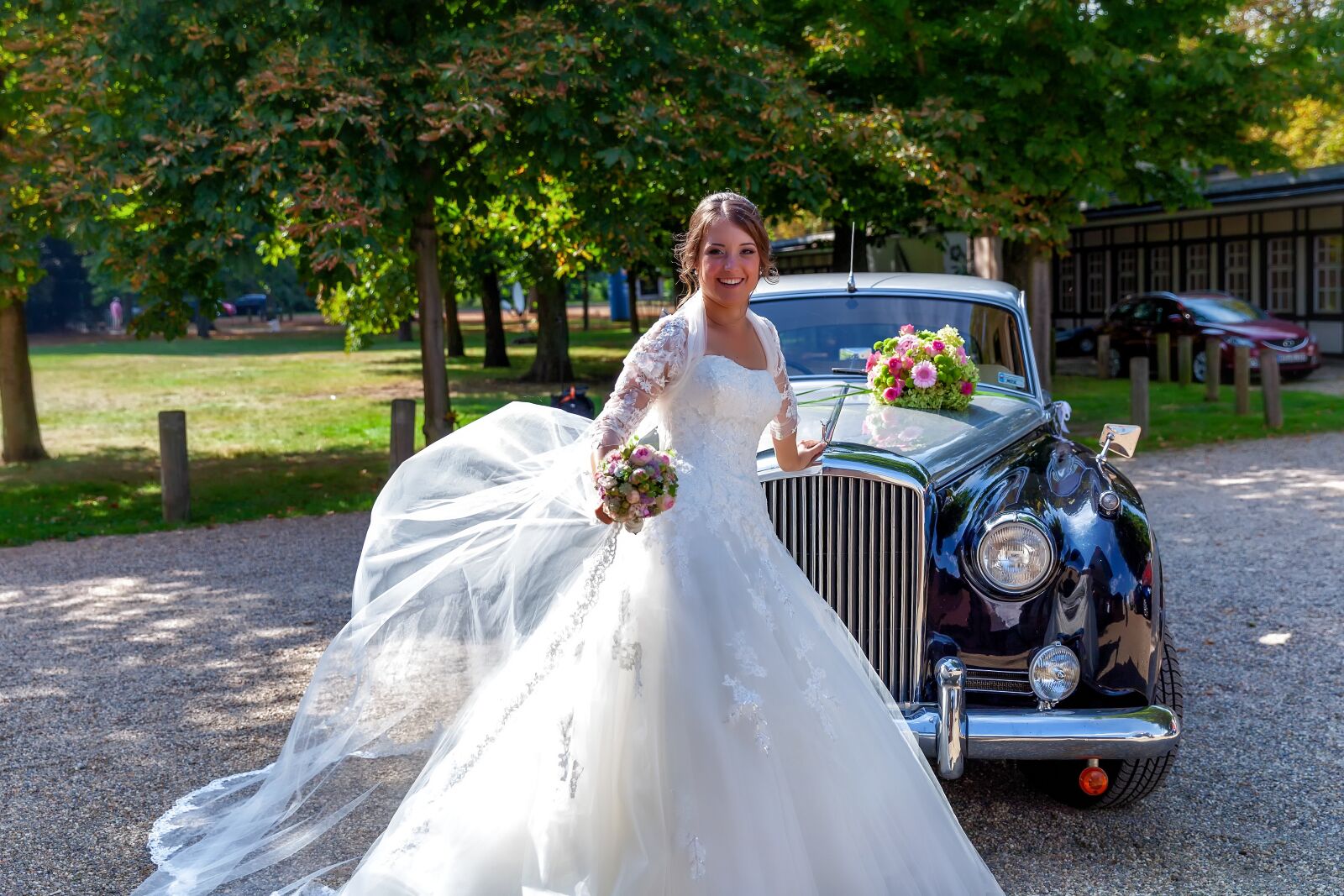 Canon EOS 5D Mark II sample photo. Wedding, bride, wedding car photography