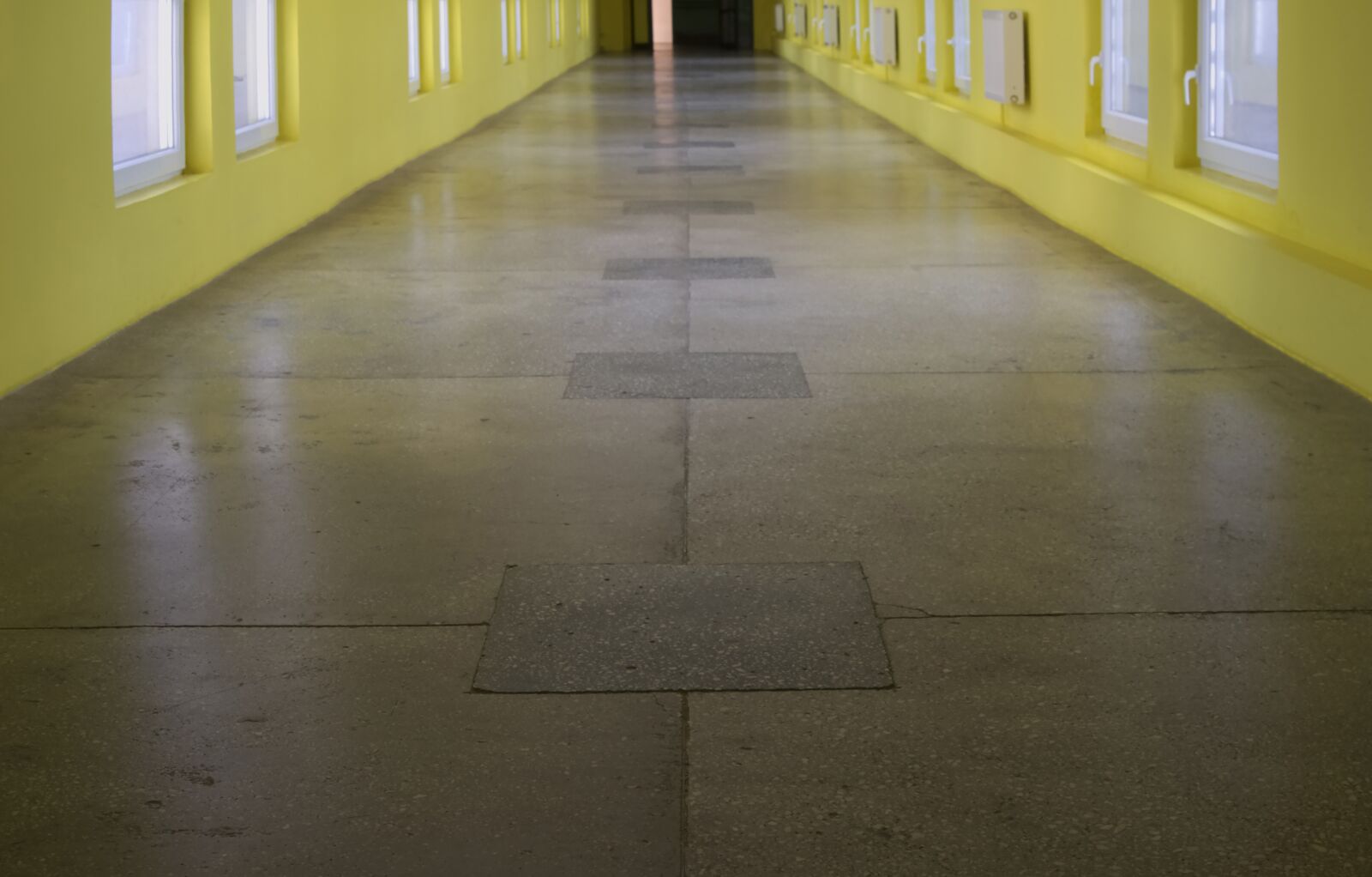 Pentax K-r sample photo. Corridor, the window, architecture photography