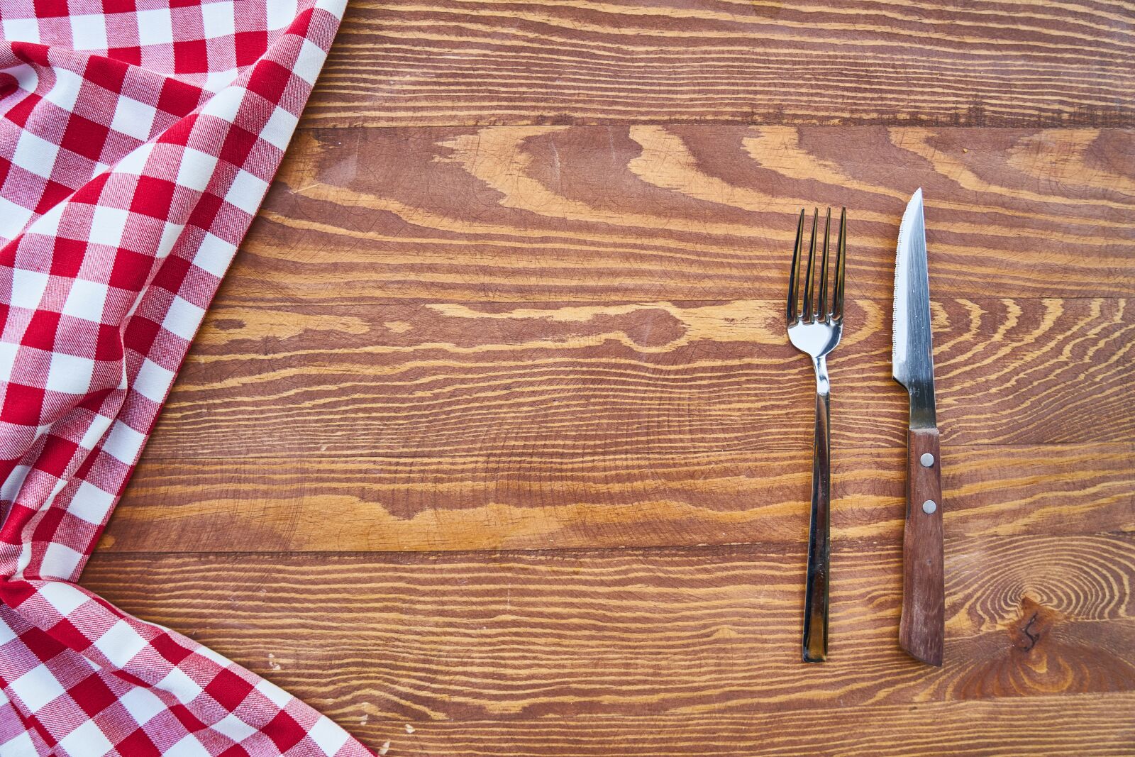 Sony a7R II sample photo. Hunger, fork, knife photography