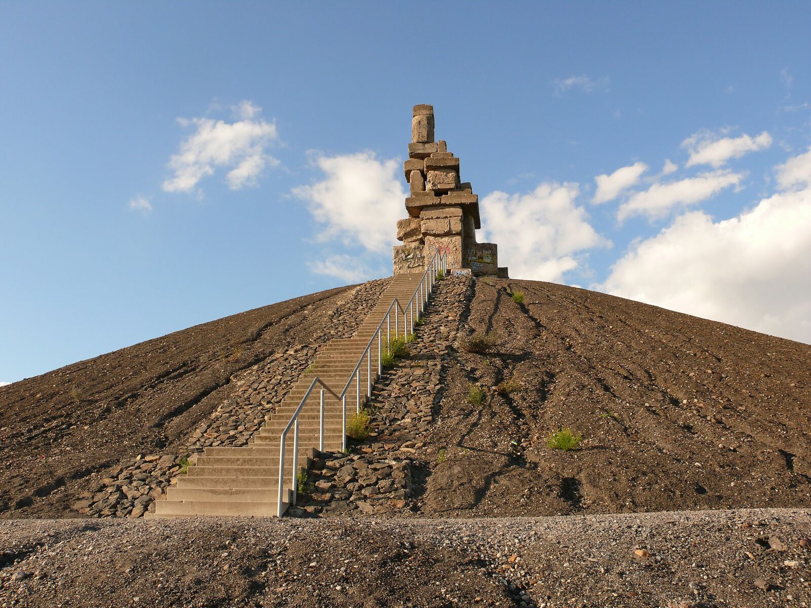Panasonic DMC-FZ50 sample photo. Heaven stairs, halde rheinelbe photography