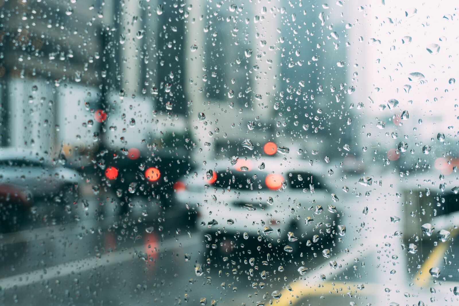 Sony a6300 sample photo. Blur, cars, dew photography
