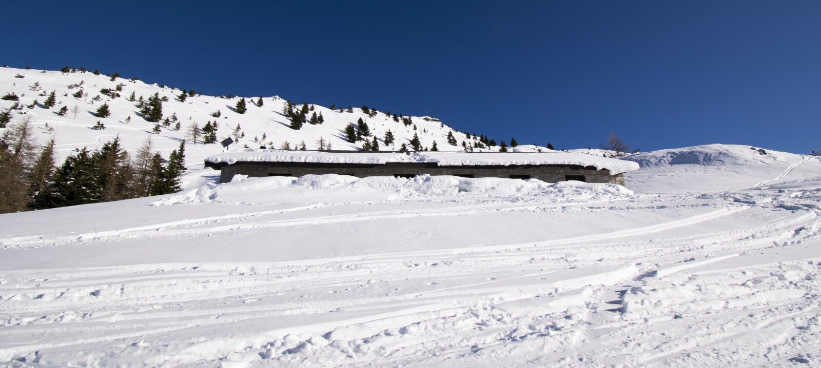 Nikon D5300 sample photo. Winter, house, snow photography
