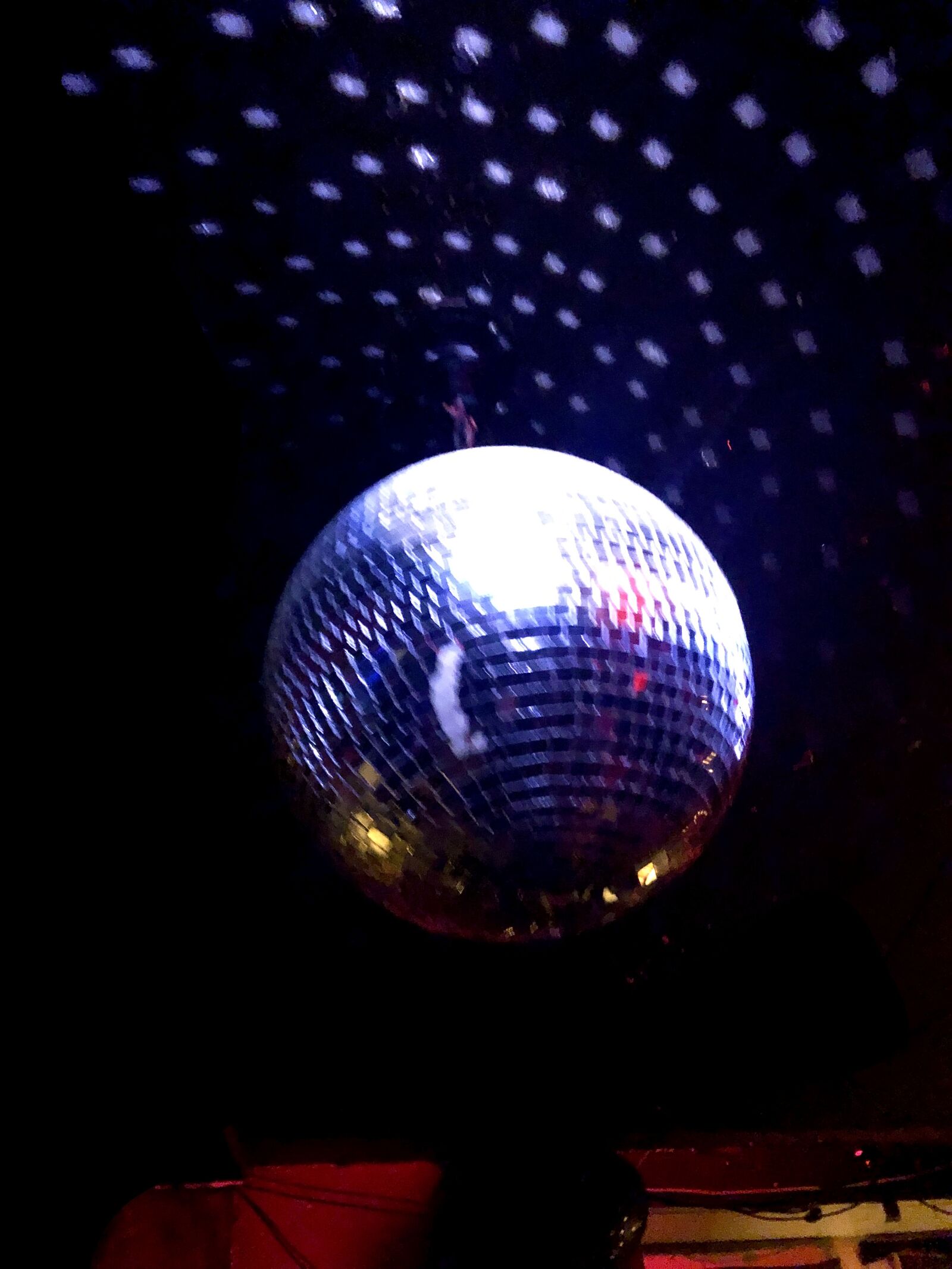 iPhone 8 Plus back dual camera 3.99mm f/1.8 sample photo. Disco light, club, disco photography