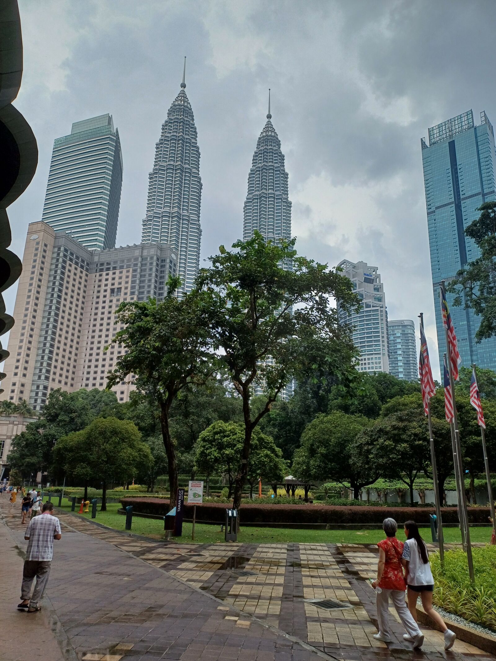 Samsung Galaxy A34 5G sample photo. Klcc malaysia photography