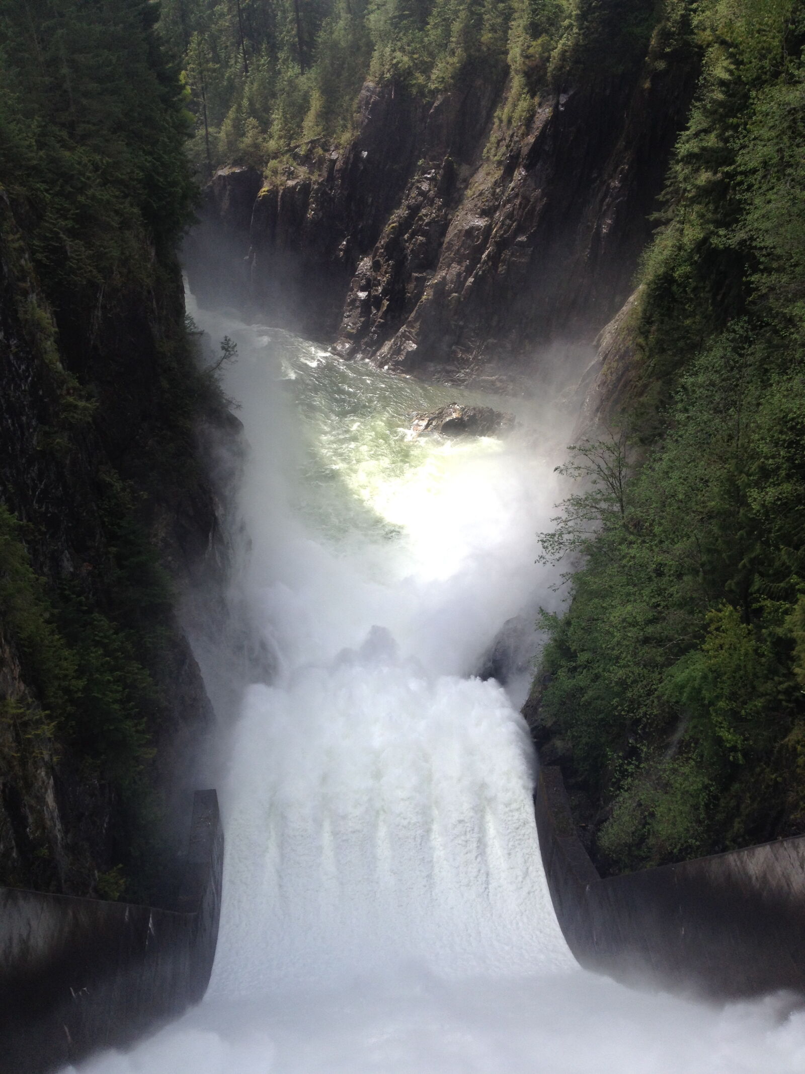 Apple iPhone 4S sample photo. British, columbia, canada, dam photography