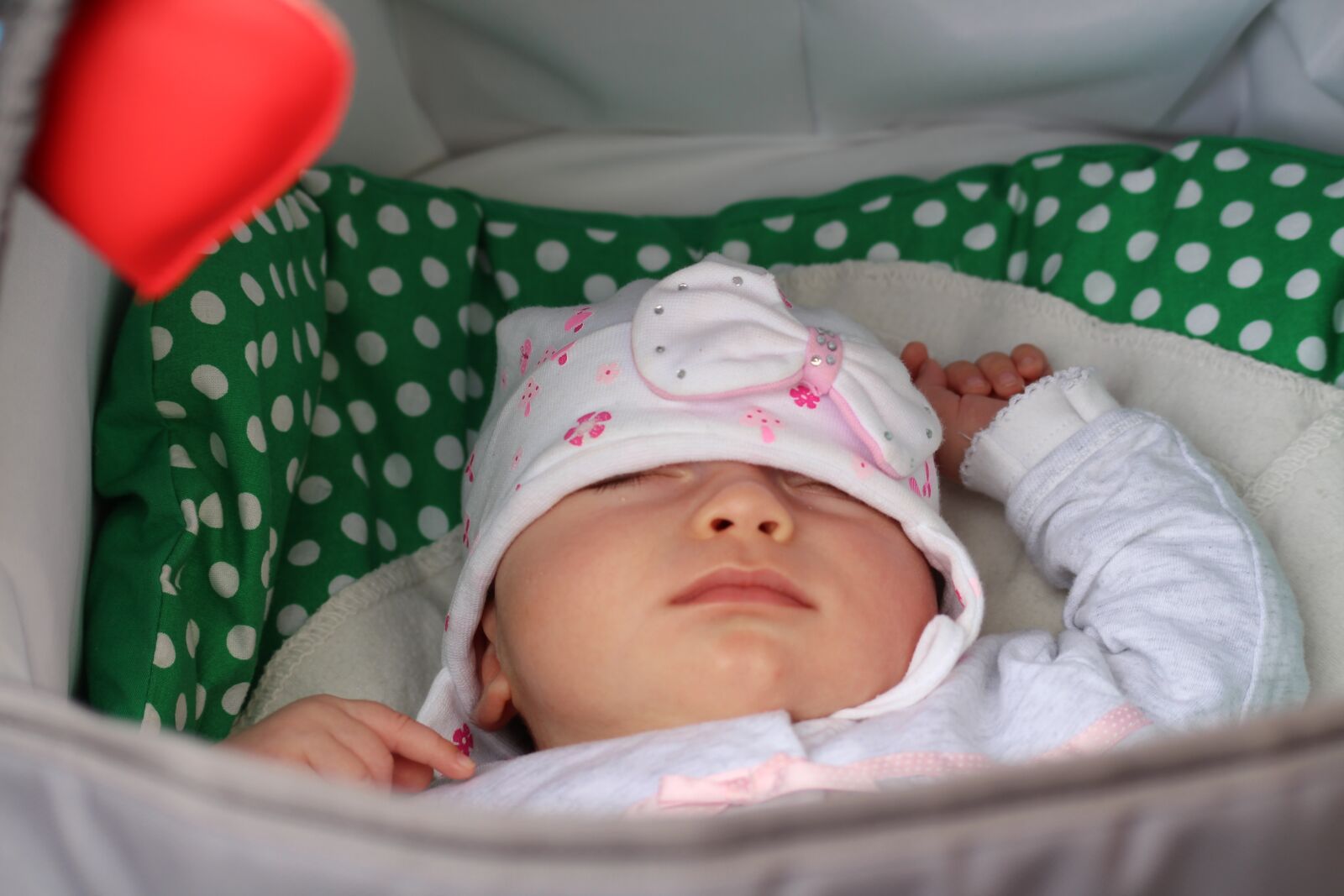 Canon EOS 700D (EOS Rebel T5i / EOS Kiss X7i) sample photo. Baby, baby girl, cute photography