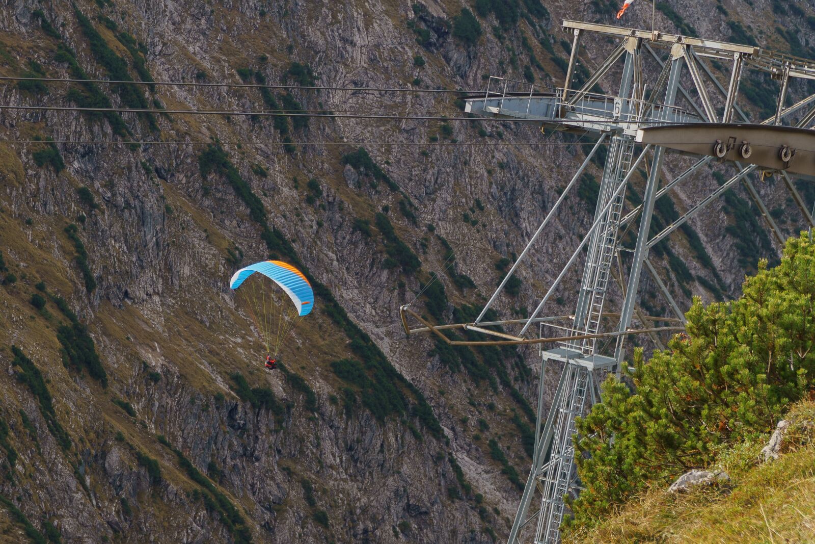 Sony a6000 + Sony E PZ 18-105mm F4 G OSS sample photo. Foghorn, oberstdorf, paragliding photography