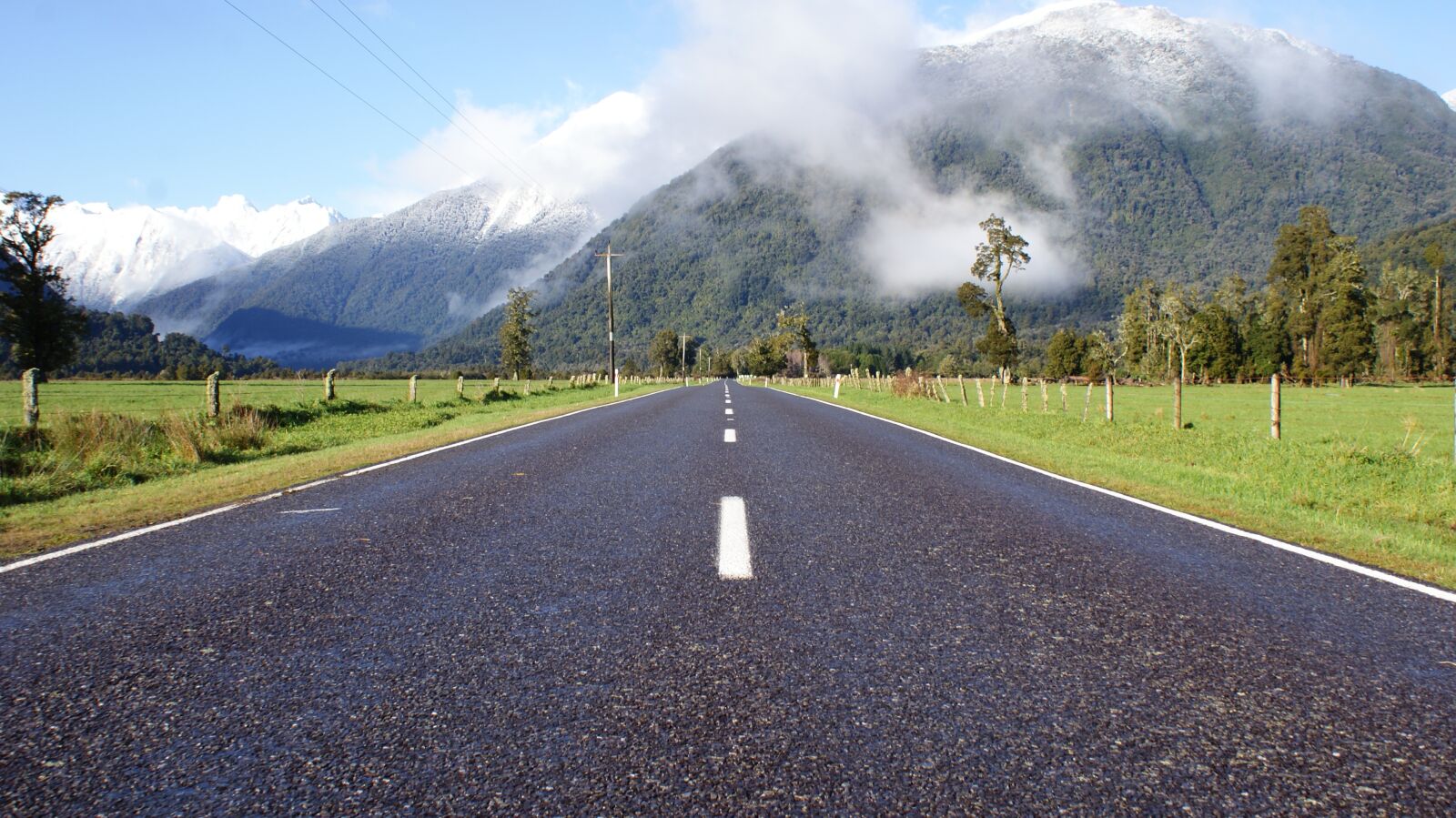 Sony Alpha DSLR-A200 sample photo. Road, asphalt, nature photography