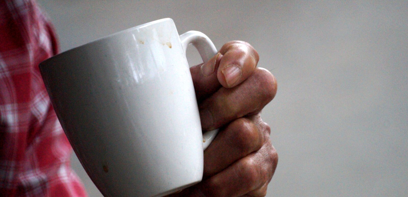 Sony 500mm F8 Reflex sample photo. Well, cup, red photography