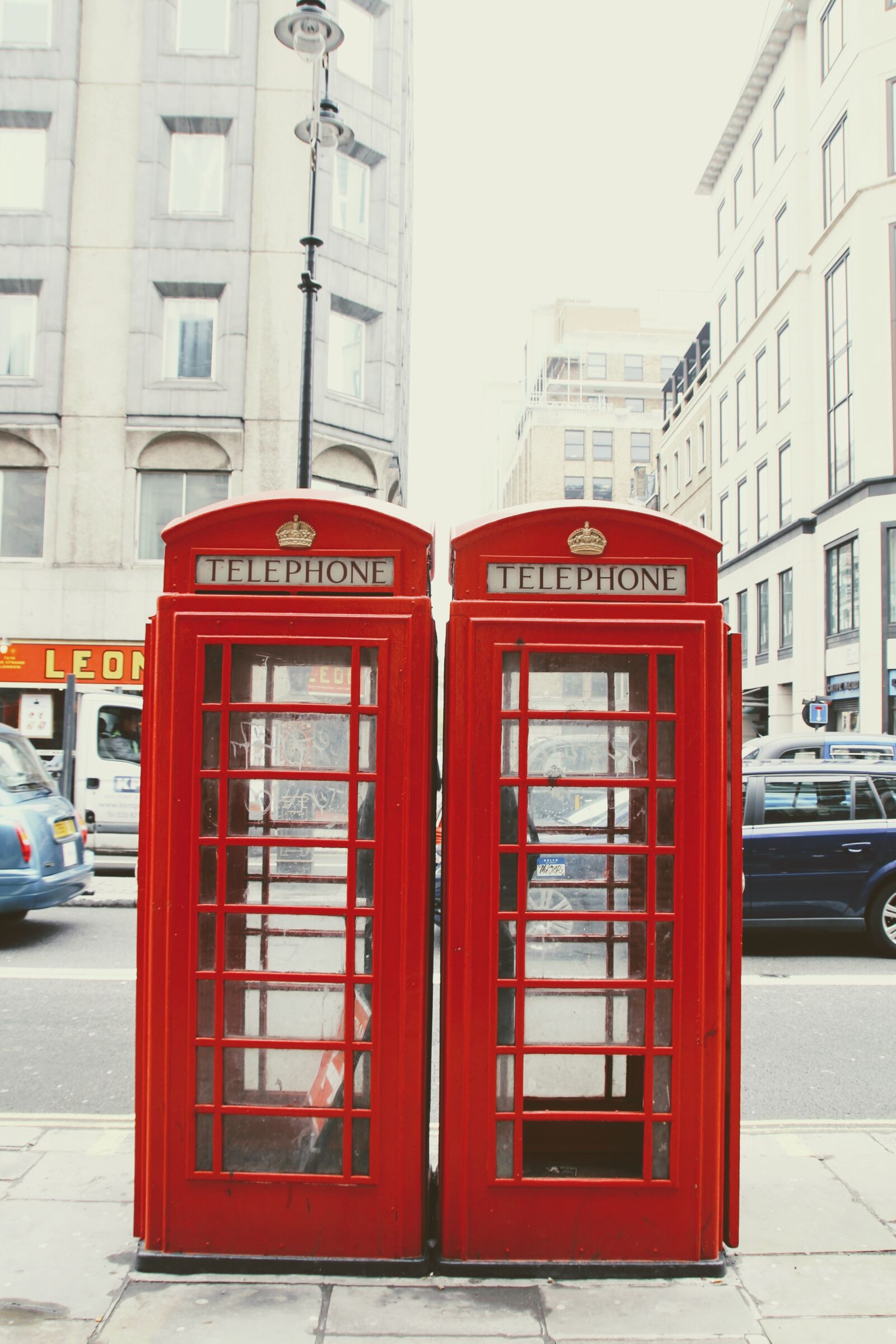 Canon EOS 60D sample photo. Dispensary, telefonhäusschen, london photography