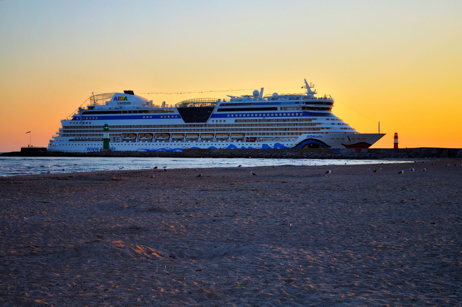 Nikon D5000 sample photo. Ship, port, coast photography
