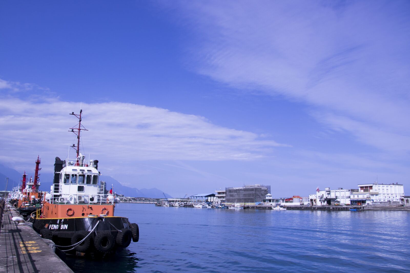 Canon EOS 760D (EOS Rebel T6s / EOS 8000D) sample photo. Waters, sea, tourism photography