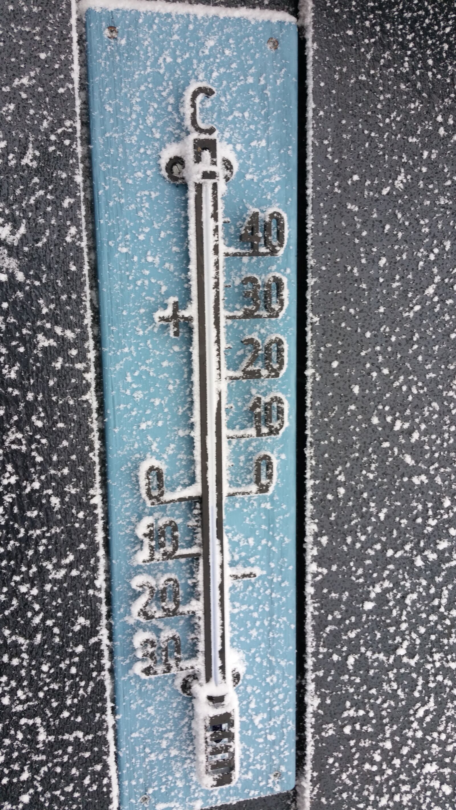 Samsung Galaxy S5 LTE-A sample photo. Degree cane, thermometer, coldness photography