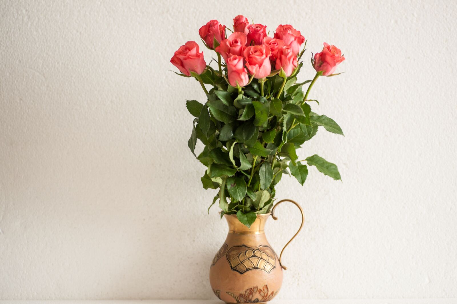 Nikon D700 sample photo. Bouquet of roses, brass photography