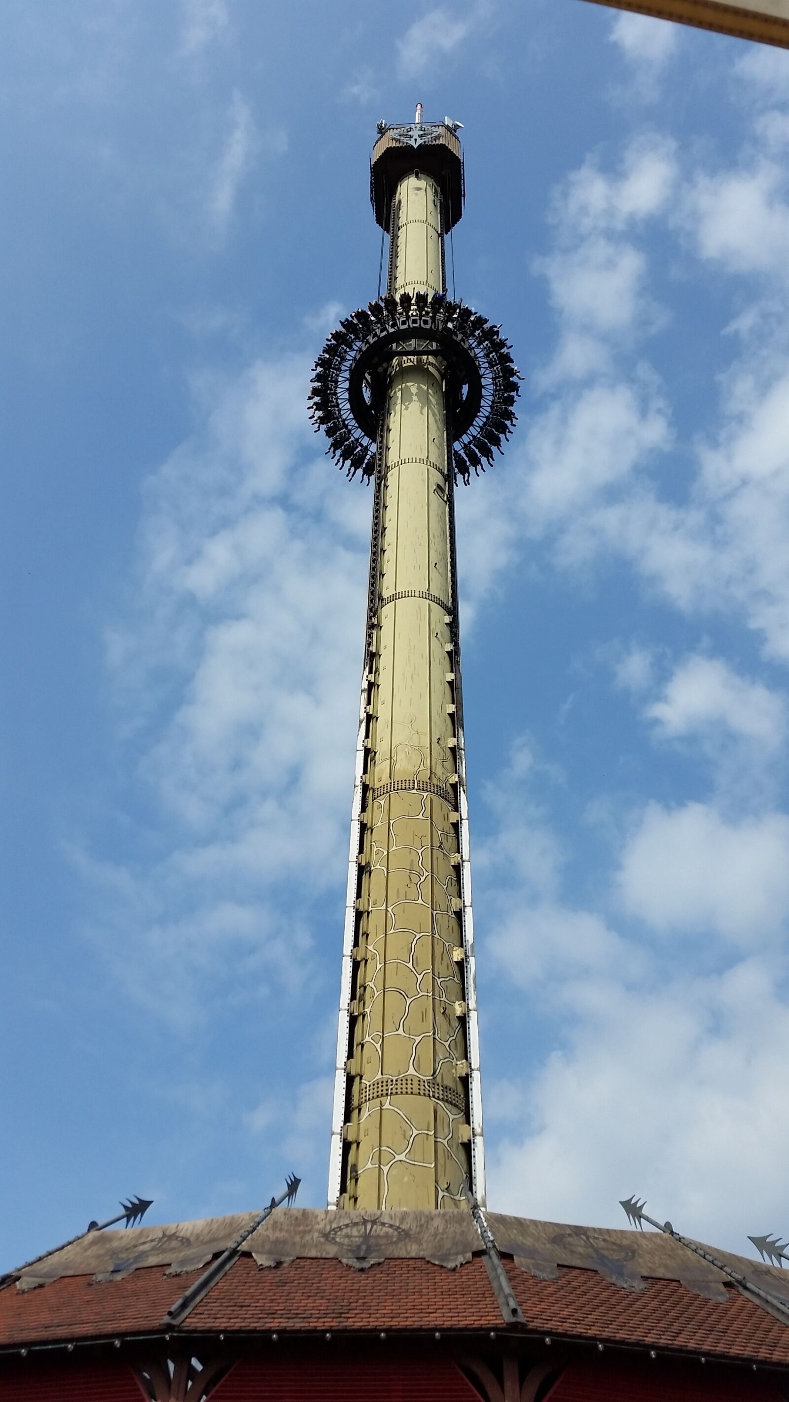 Samsung Galaxy S5 sample photo. Free fall tower, scream photography