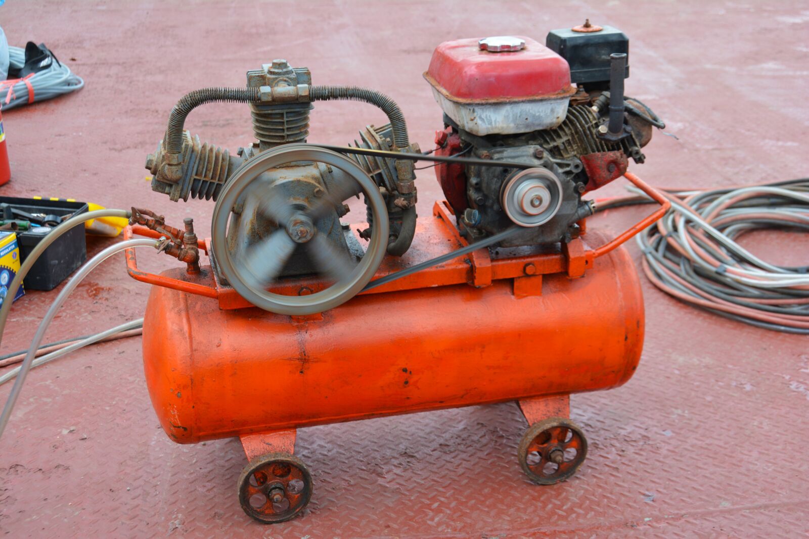 Nikon D5200 sample photo. Generator, compressor, equipment photography
