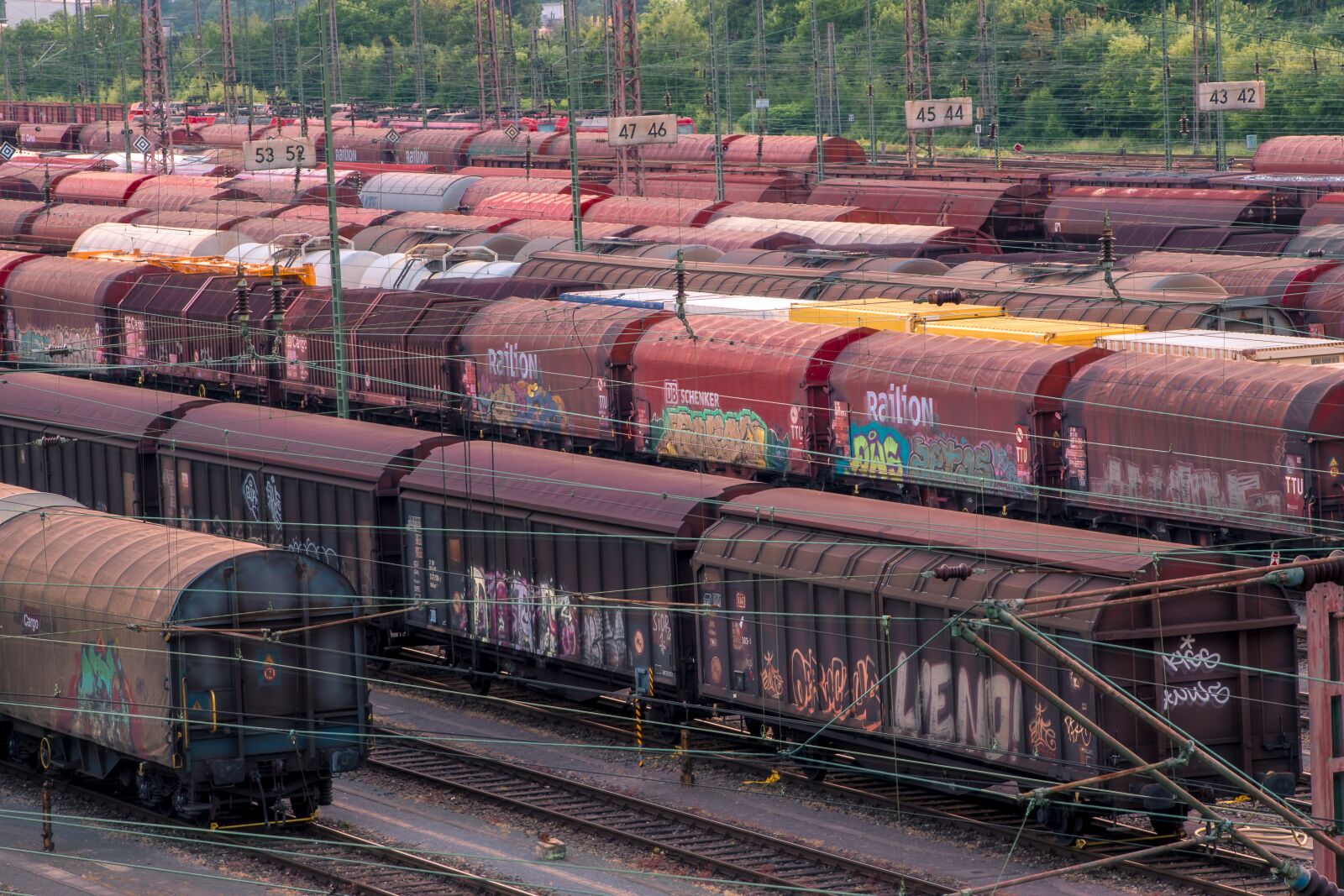 Canon EF 70-200mm F2.8L USM sample photo. Goods station, trains, railway photography