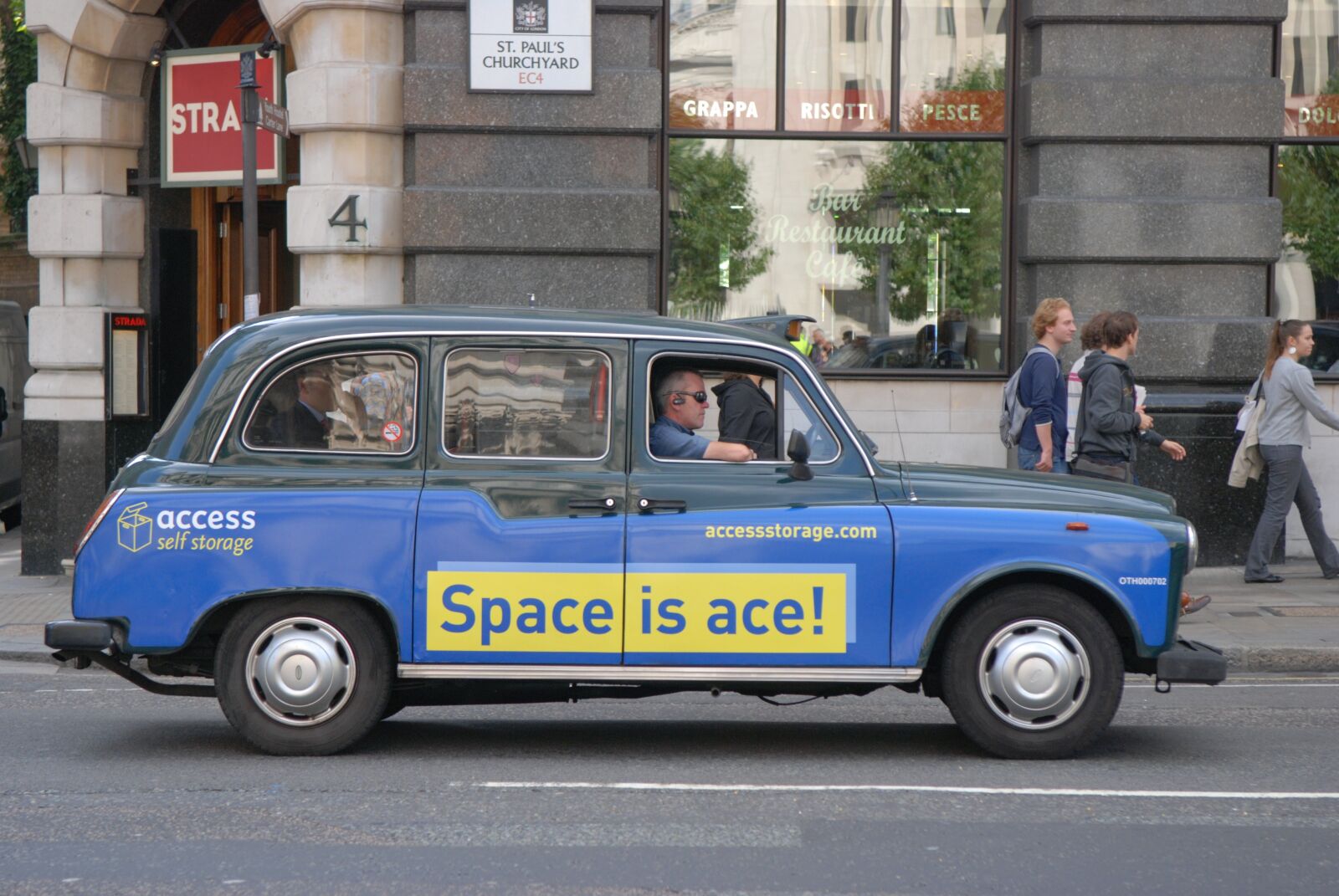 Nikon D80 sample photo. Car, london, palace photography
