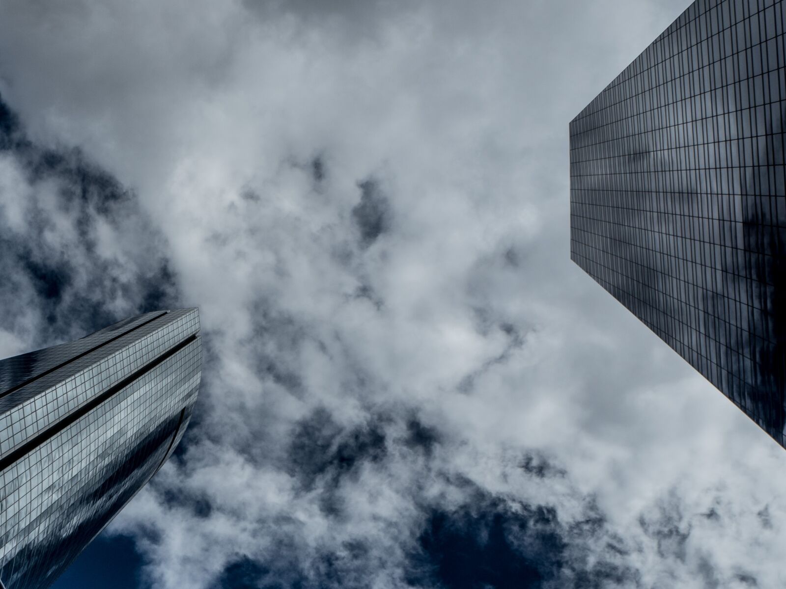 Olympus OM-D E-M5 II sample photo. Torres, madrid, sky photography