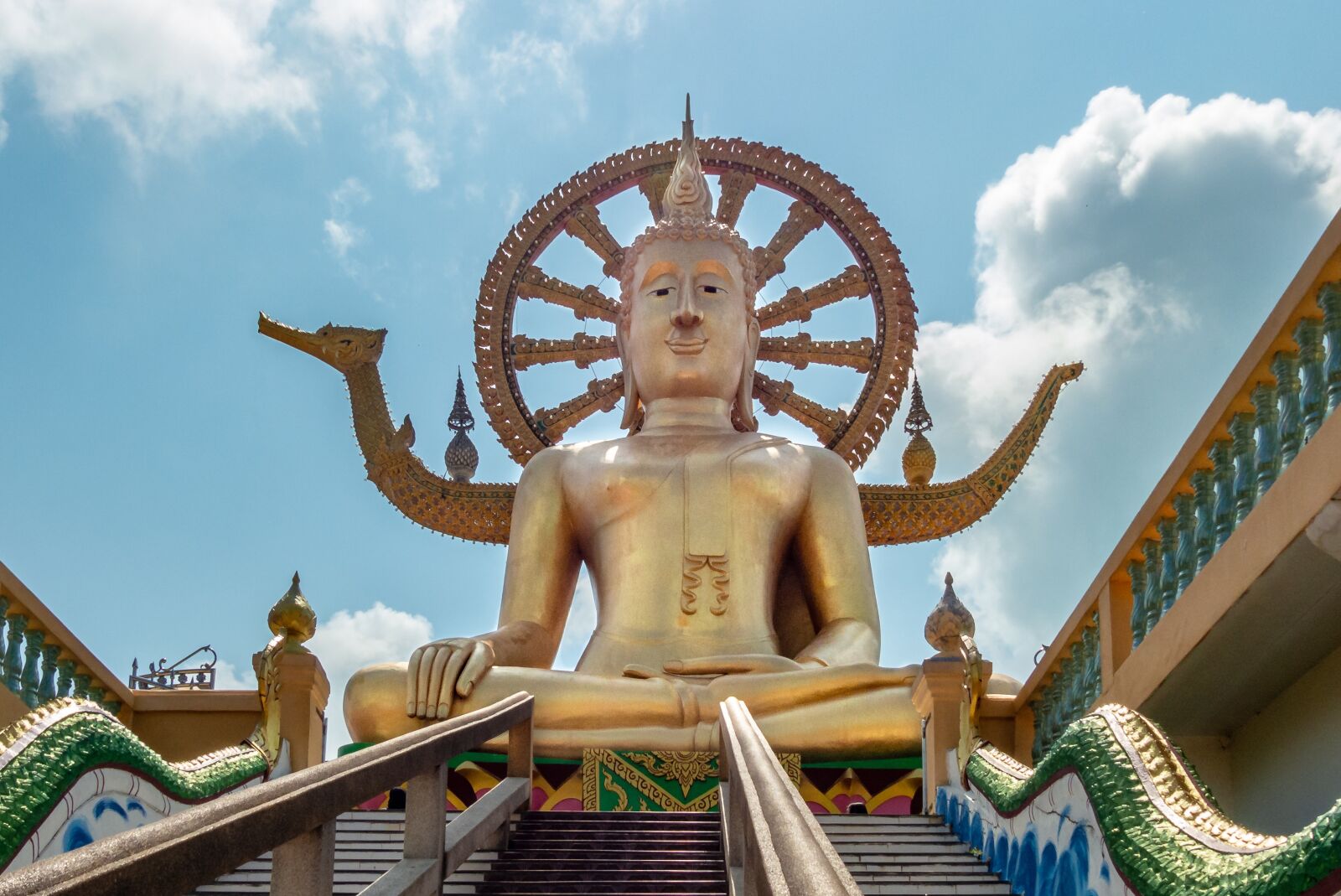 Panasonic Lumix DMC-FZ200 sample photo. Travel, sculpture, sky photography