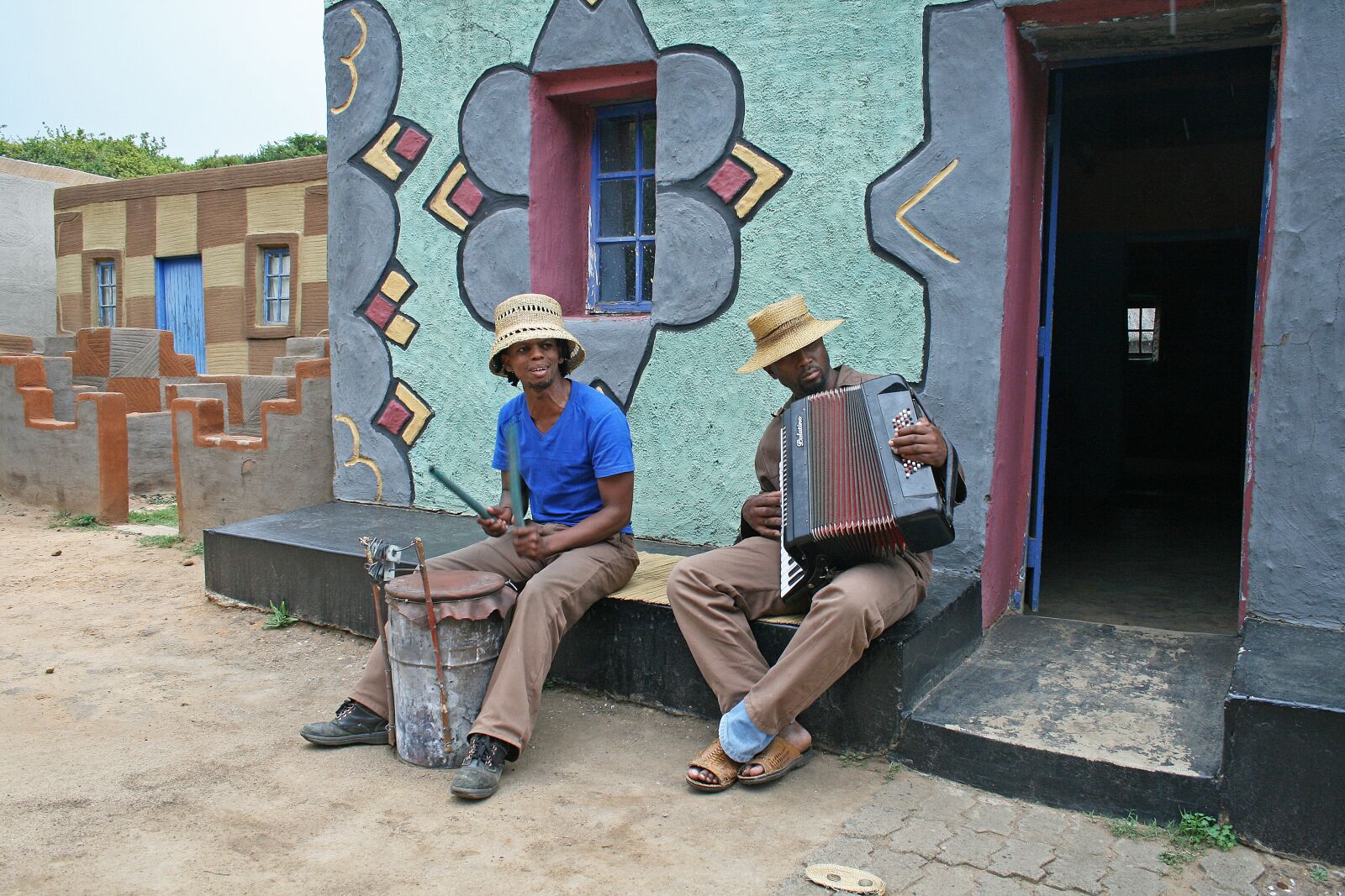 Canon EOS 400D (EOS Digital Rebel XTi / EOS Kiss Digital X) sample photo. Basotho musicians, basotho, men photography