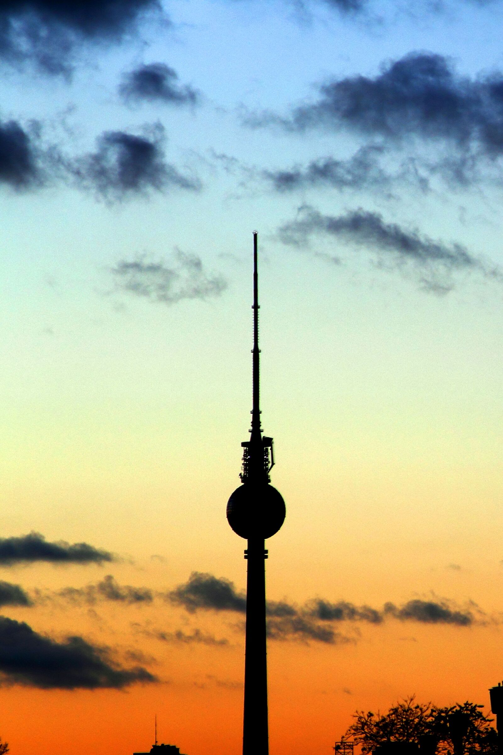 Canon EOS 60D + Canon EF 28-105mm f/3.5-4.5 USM sample photo. Berlin, tv tower, sunset photography