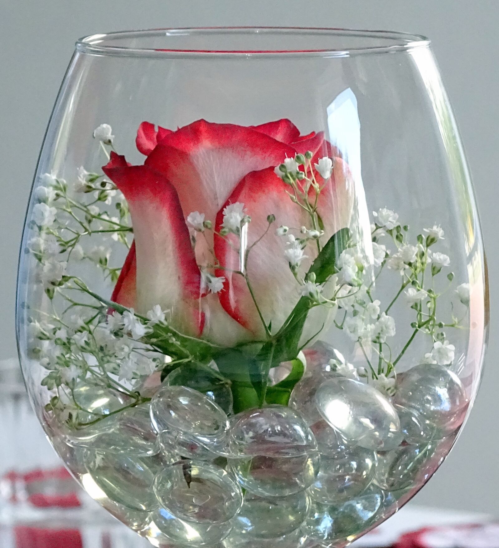 Sony Cyber-shot DSC-HX400V sample photo. Deco, rose, glass photography