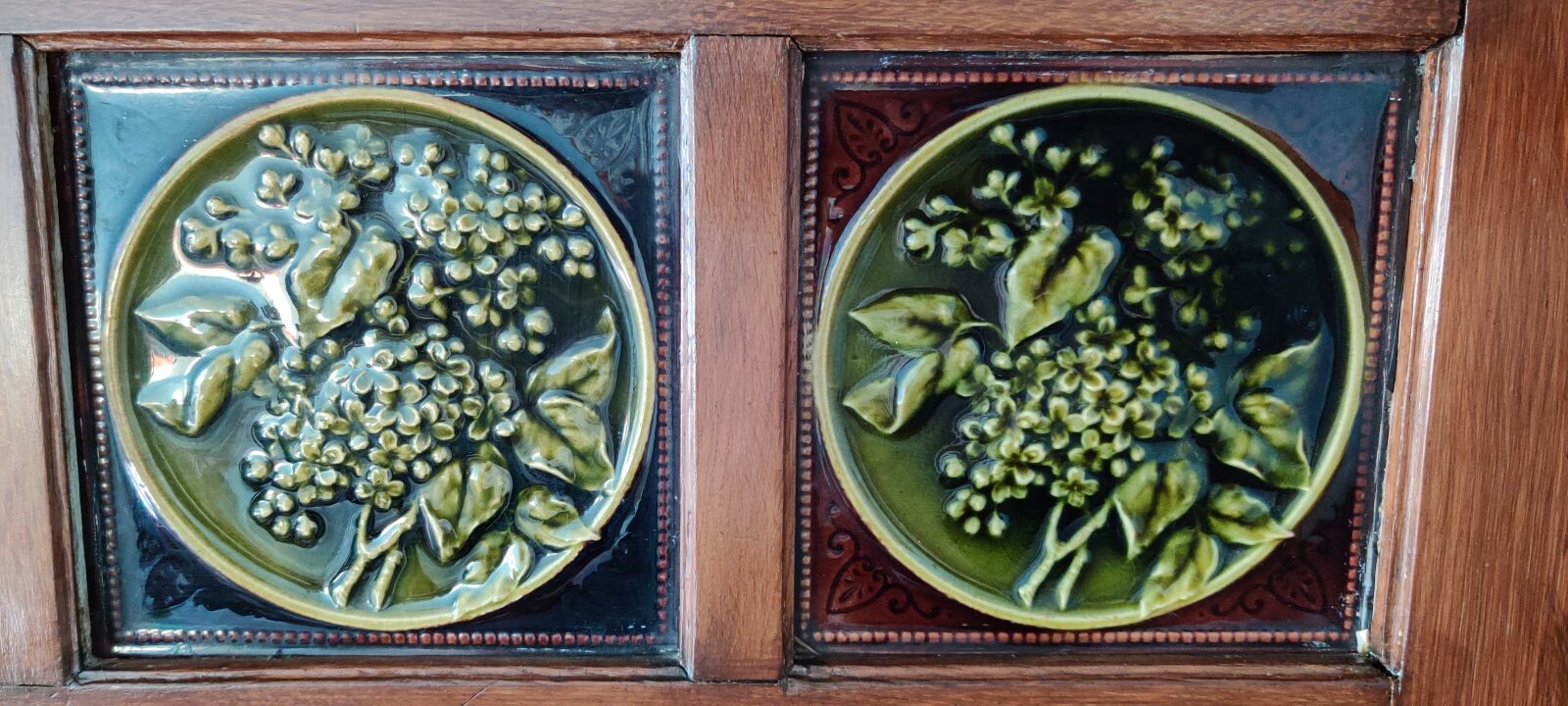OnePlus HD1901 sample photo. Round plaque, ancient, beautiful photography