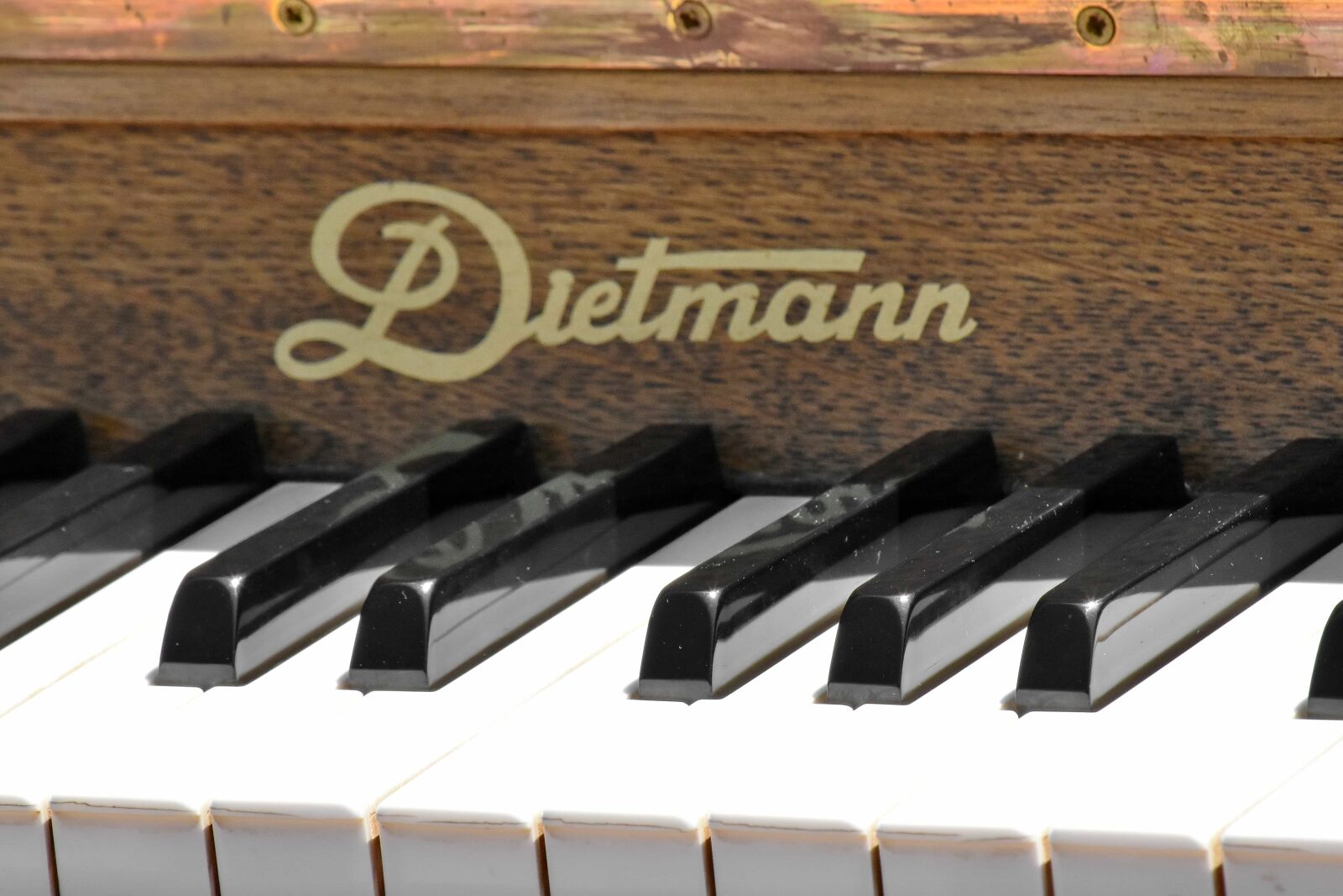 Nikon D5500 sample photo. Piano, sound, synthesizer, ivory photography
