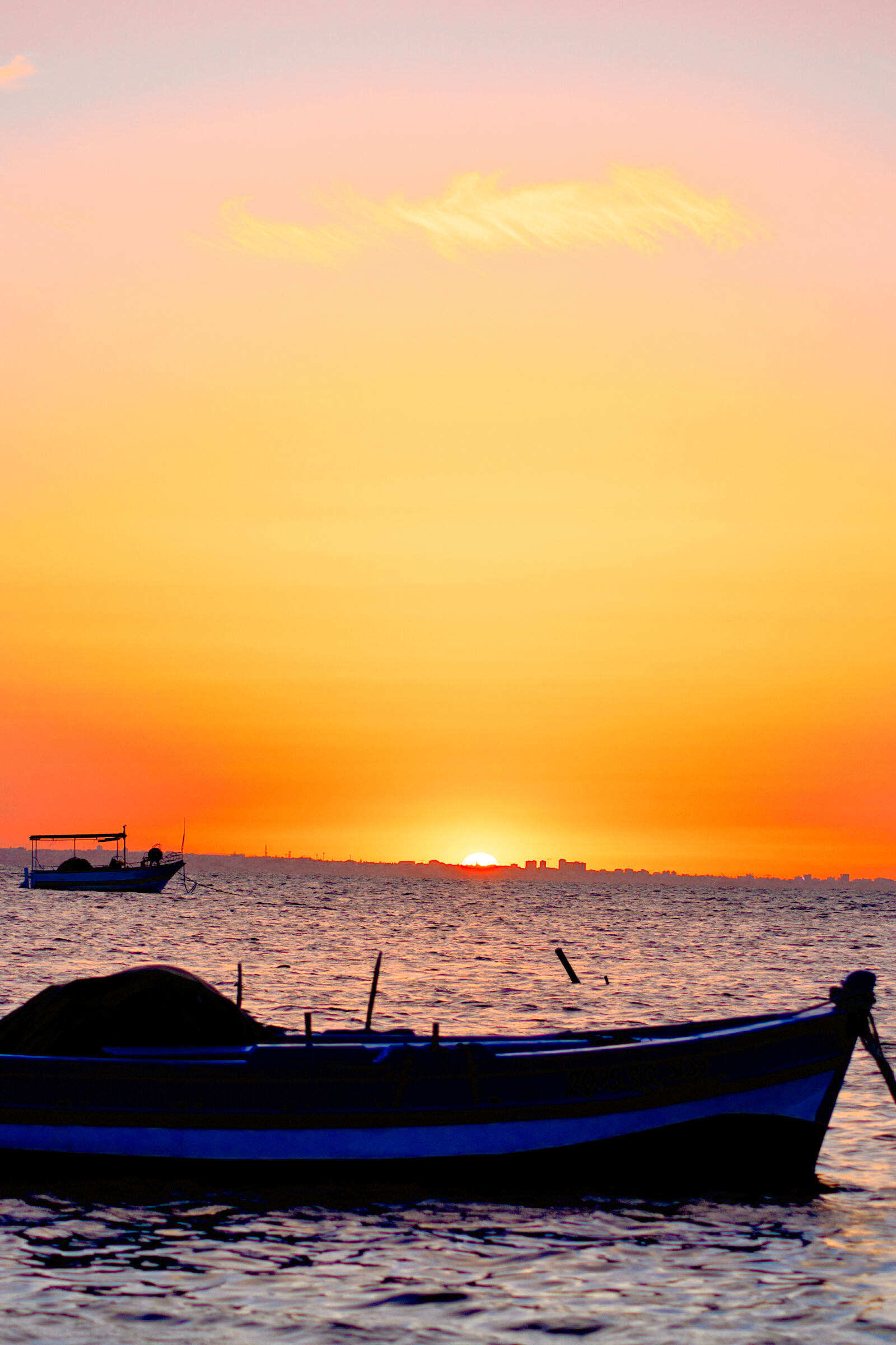 Nikon D5500 sample photo. Beats, deep, sea, golden photography