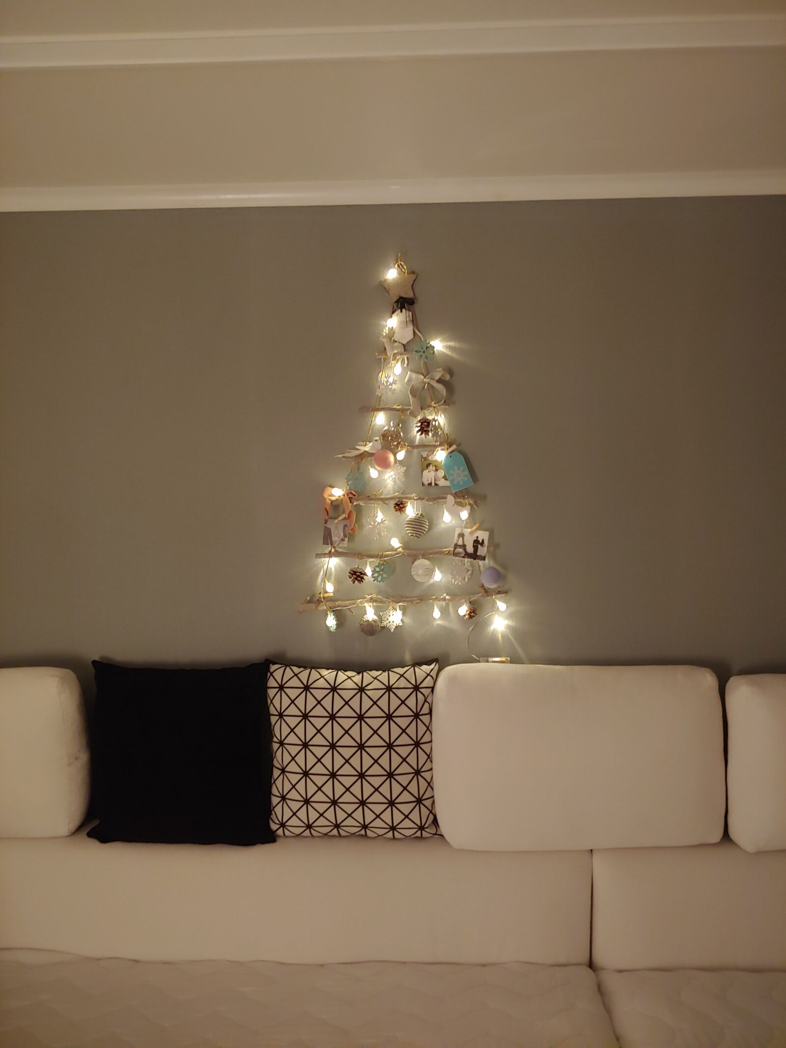 LG G7 THINQ sample photo. Christmas, tree, ornament photography