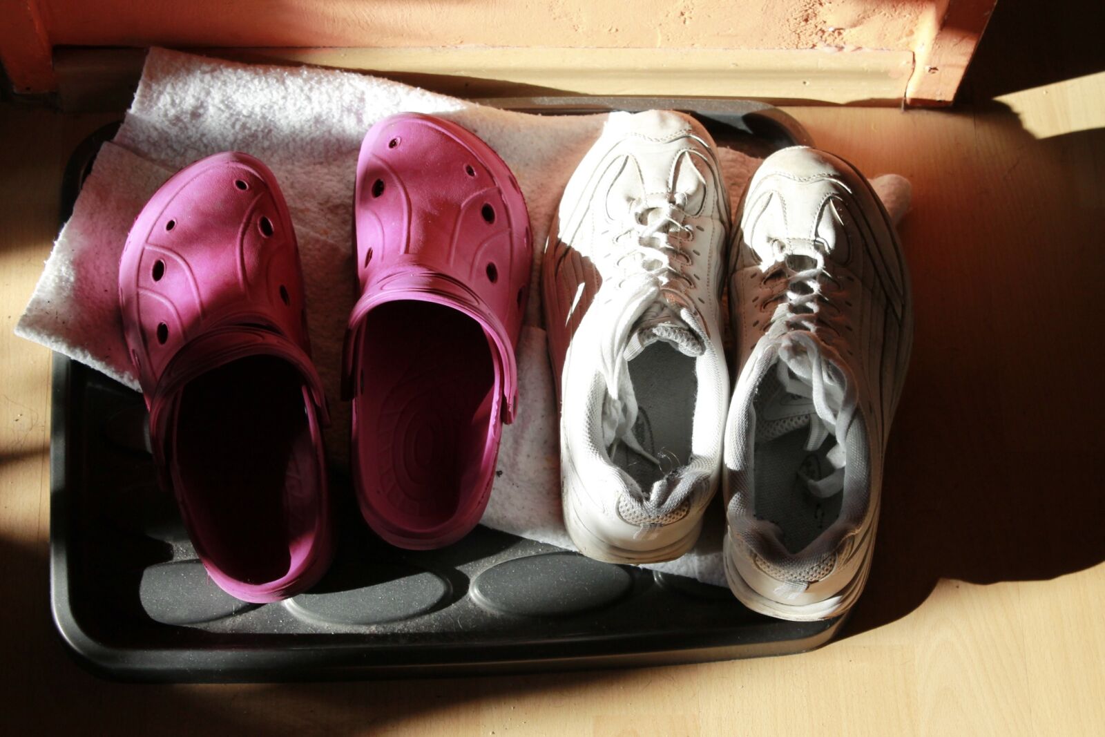 Canon EOS 1100D (EOS Rebel T3 / EOS Kiss X50) sample photo. Shoes, shoe, sneakers photography
