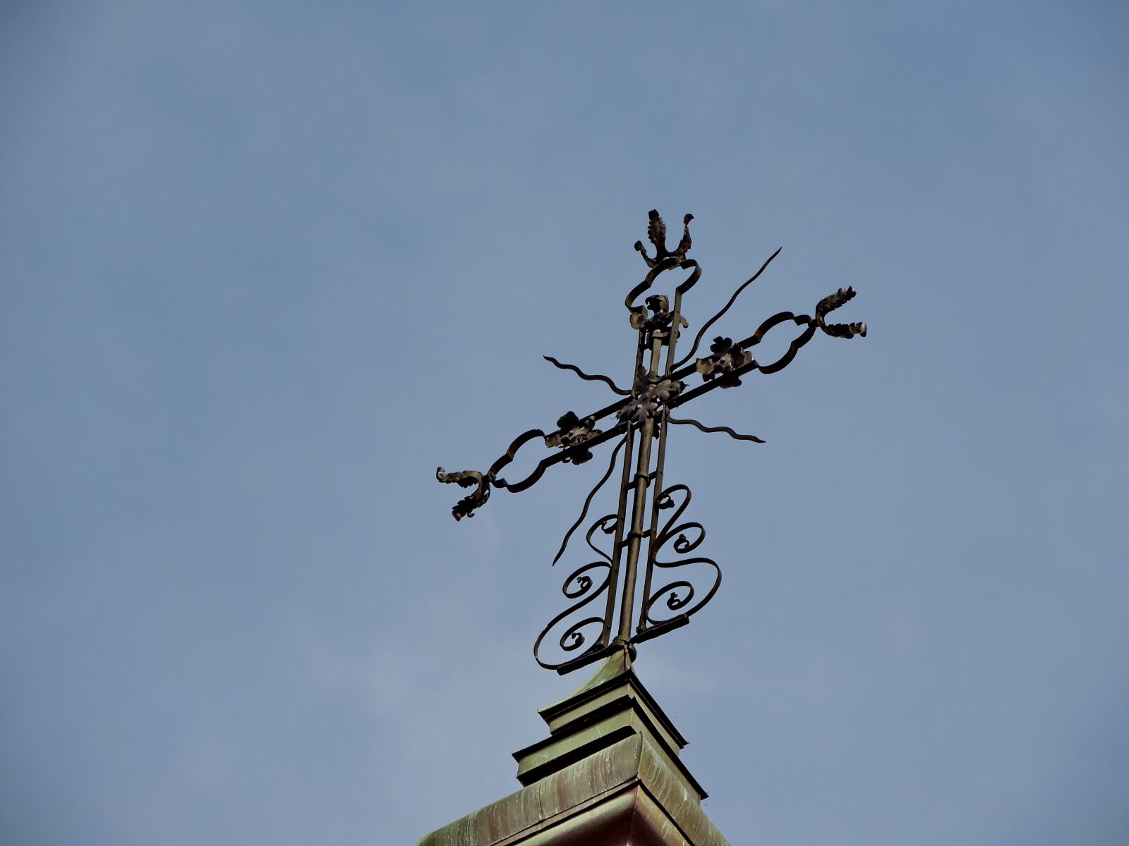 Nikon Coolpix P520 sample photo. Cross, heaven, heritage, outdoors photography