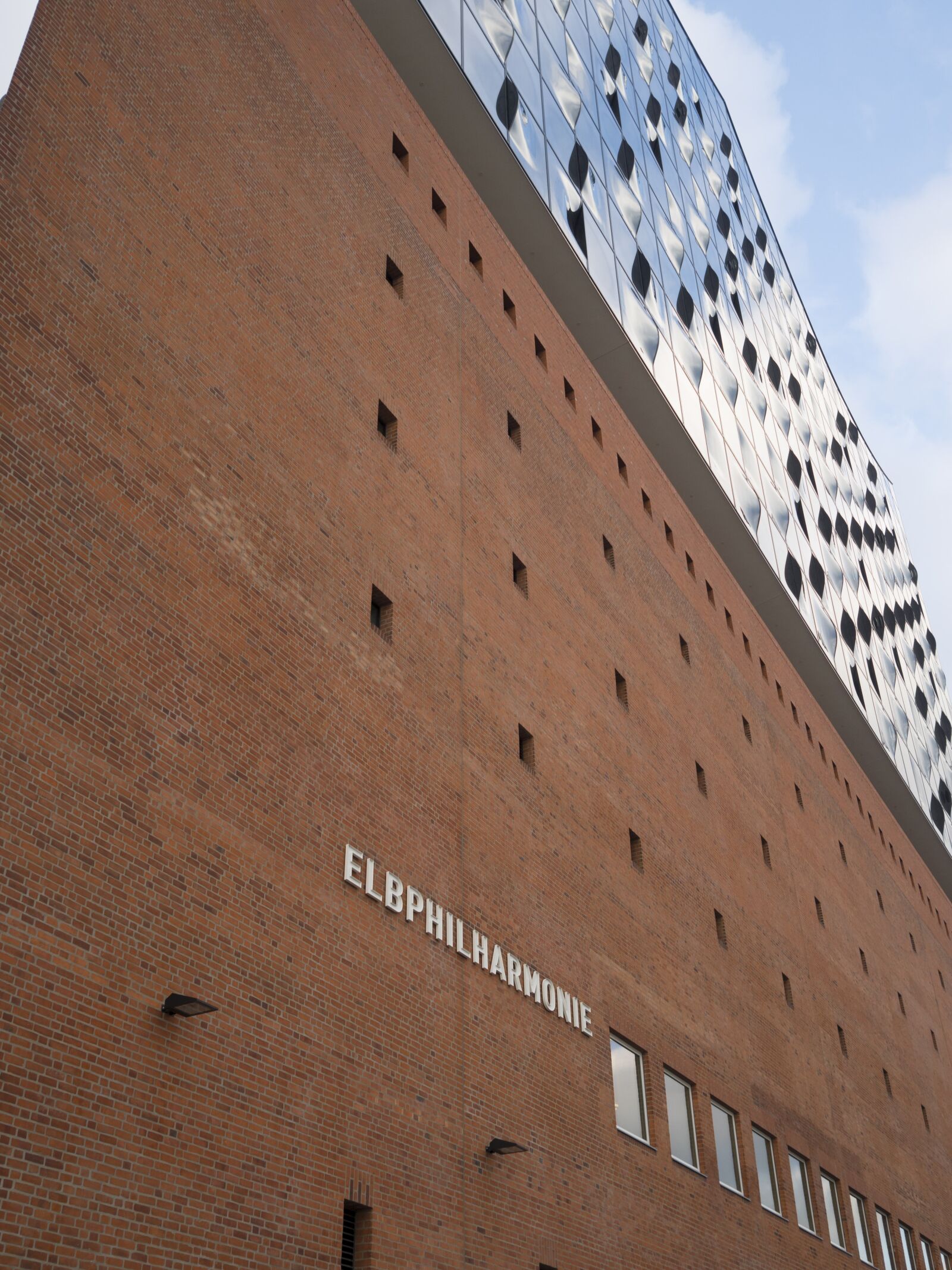 Olympus M.Zuiko Digital 17mm F1.8 sample photo. Hamburg, germany, elbe philharmonic photography