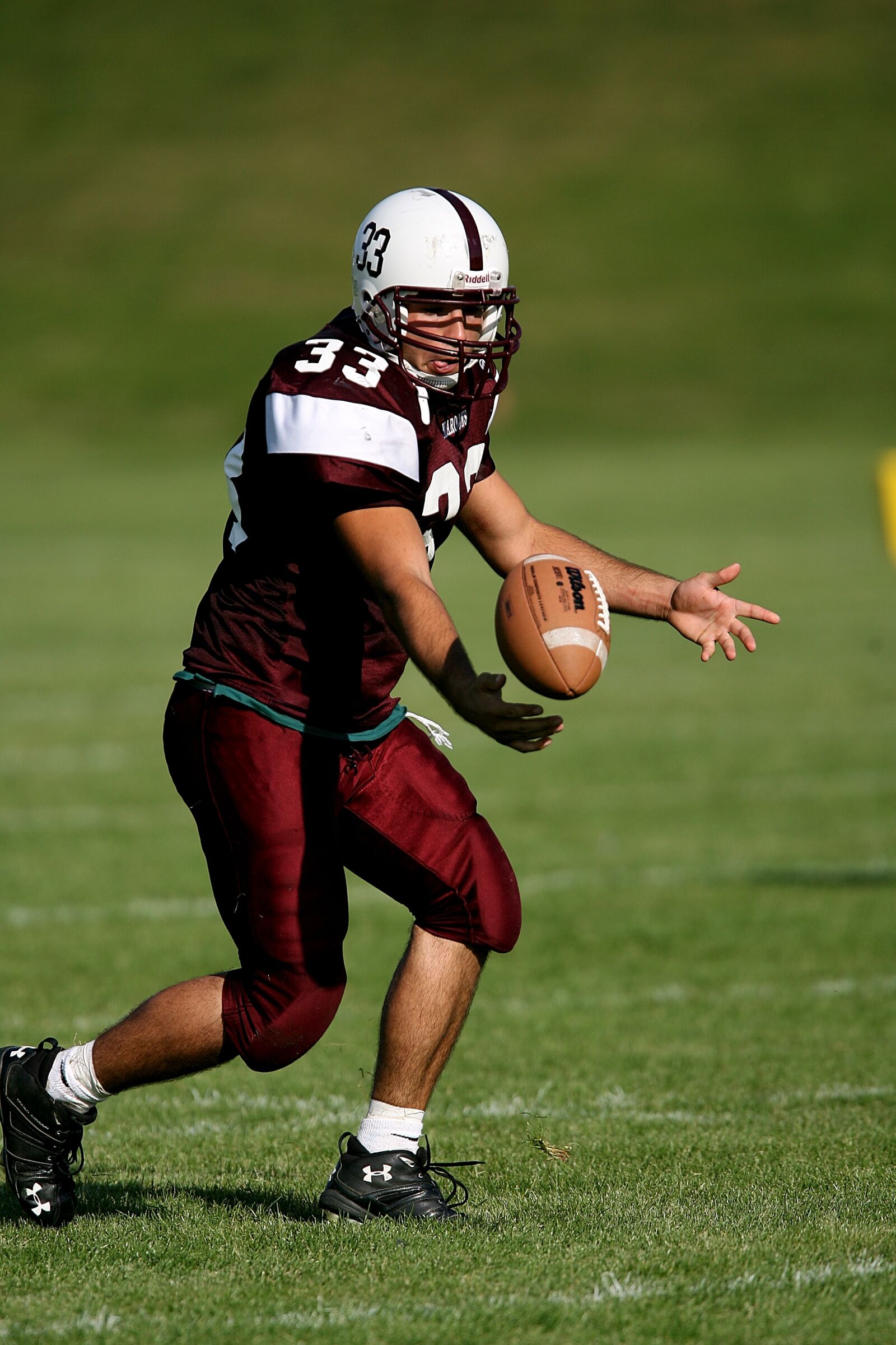 Canon EOS-1D Mark II N sample photo. Football, pitch, player photography
