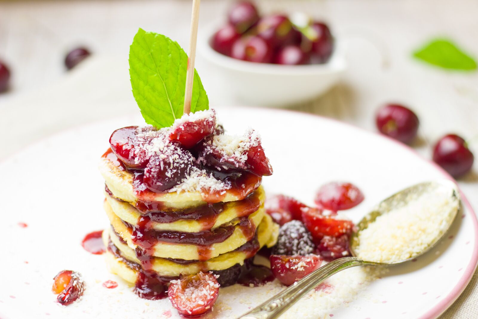 Canon EOS 600D (Rebel EOS T3i / EOS Kiss X5) + Canon EF 50mm F1.8 STM sample photo. Pancakes, pancake, cherries photography