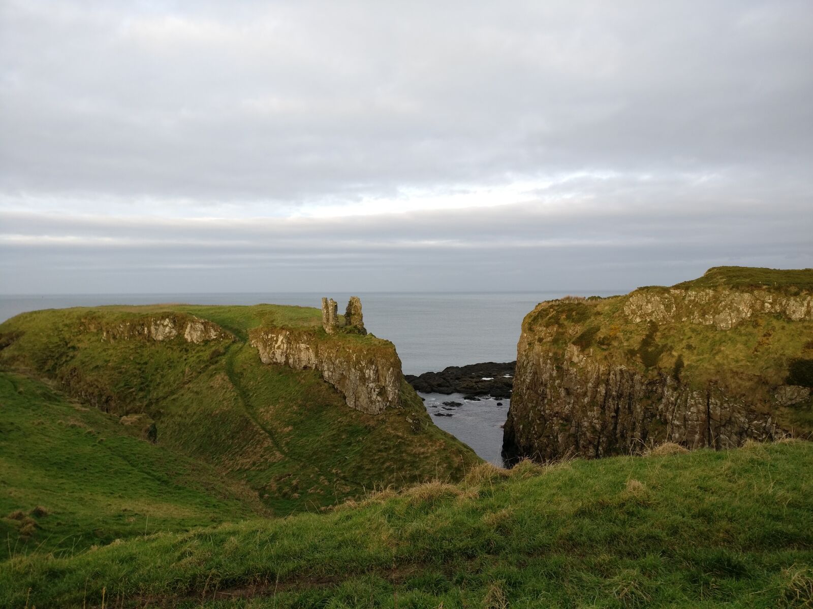 OnePlus A3000 sample photo. Castle, ruin, ireland photography