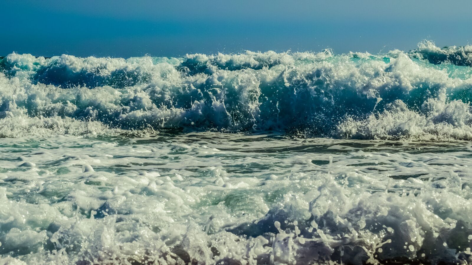 Nikon D3300 sample photo. Wave, smashing, foam photography