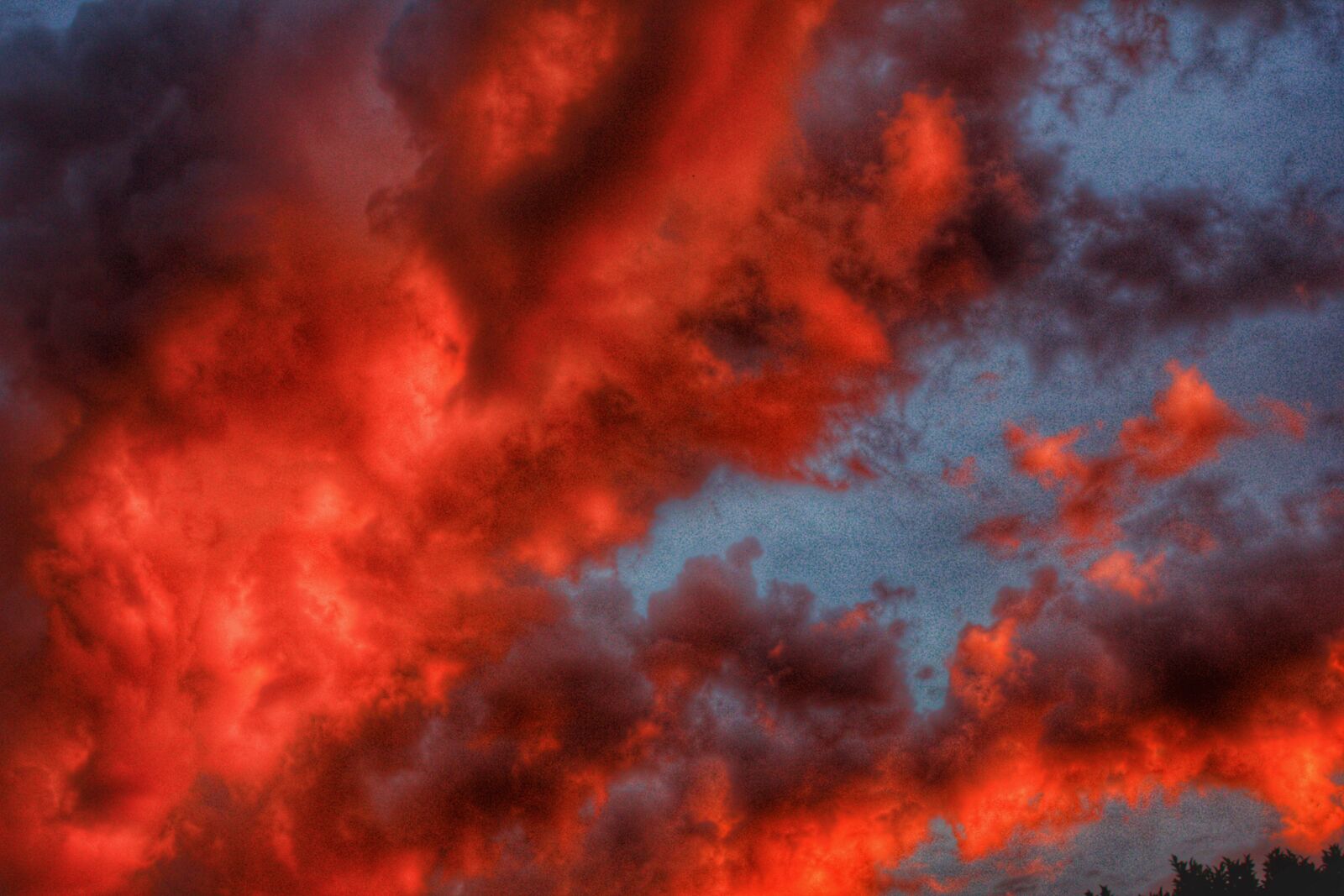 Canon EOS 550D (EOS Rebel T2i / EOS Kiss X4) sample photo. Clouds, sunset, landscape photography