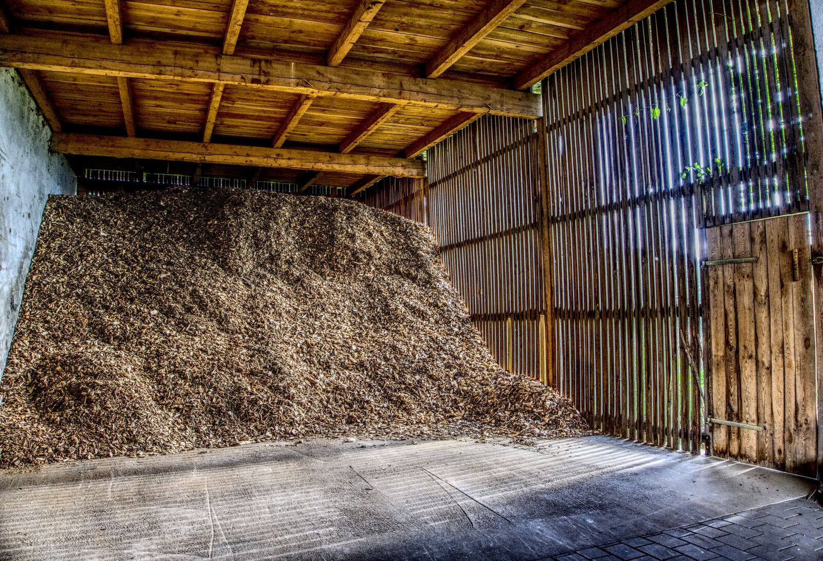 Sony a6000 sample photo. Barn, wood, stock photography