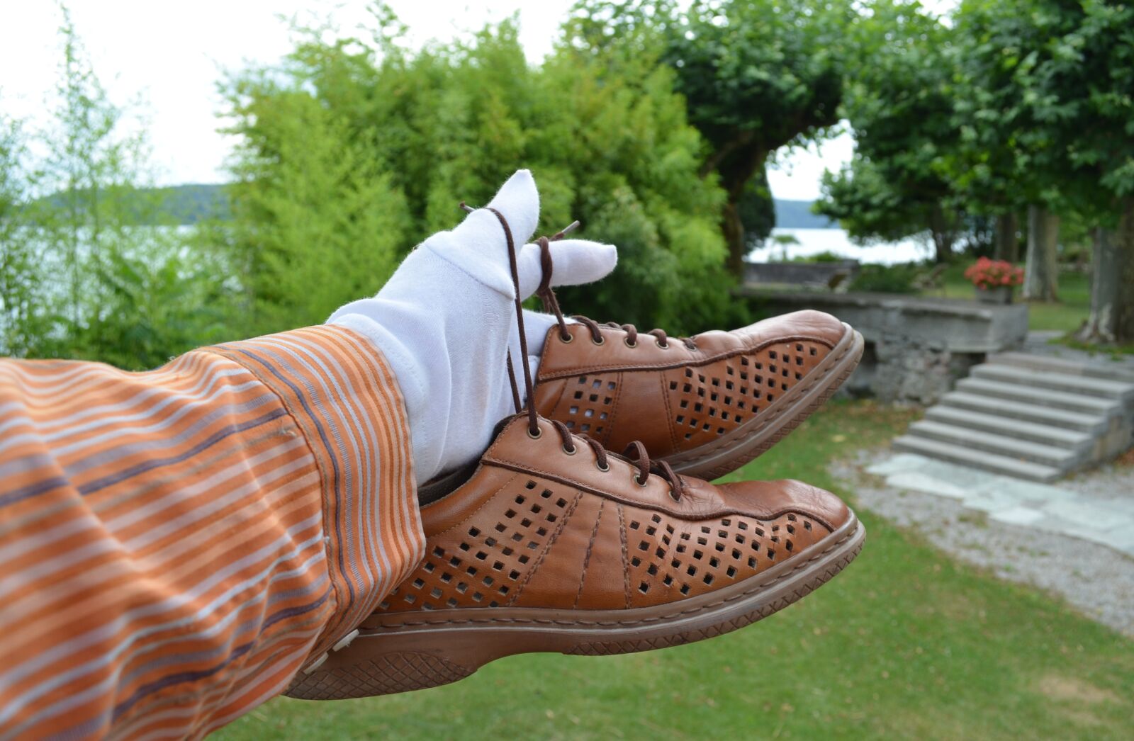 Nikon D5100 sample photo. Hand, glove, form photography