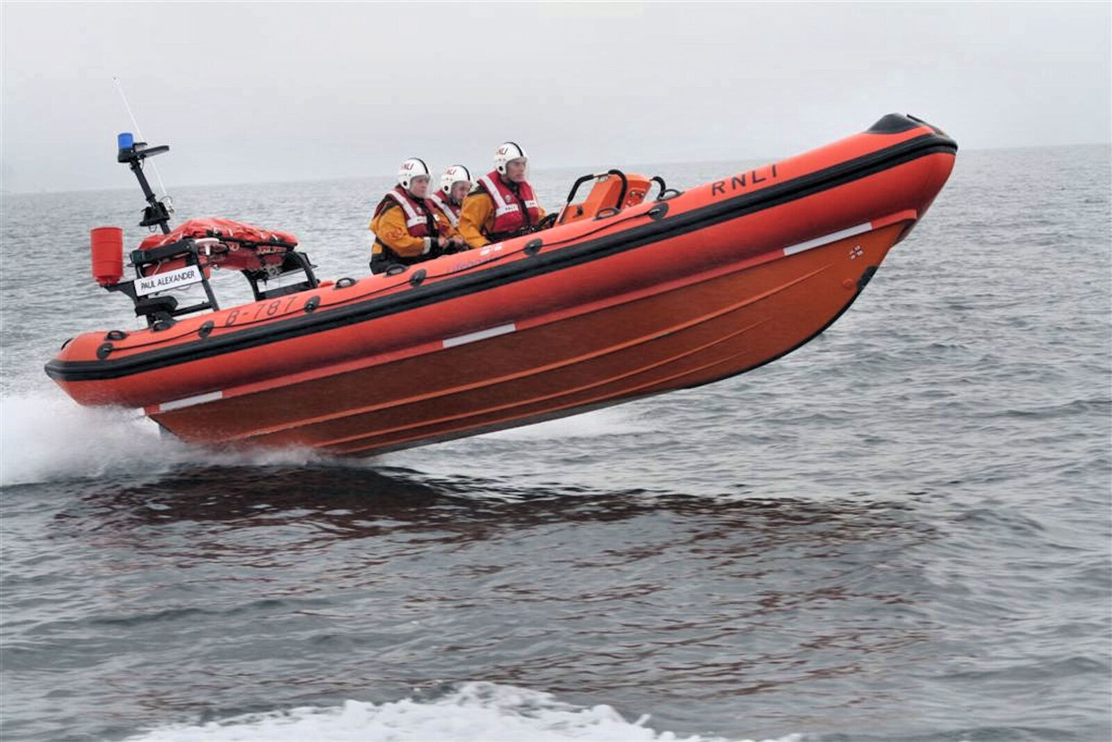 Canon EOS 350D (EOS Digital Rebel XT / EOS Kiss Digital N) sample photo. Rnli, lifeboats, rescue photography