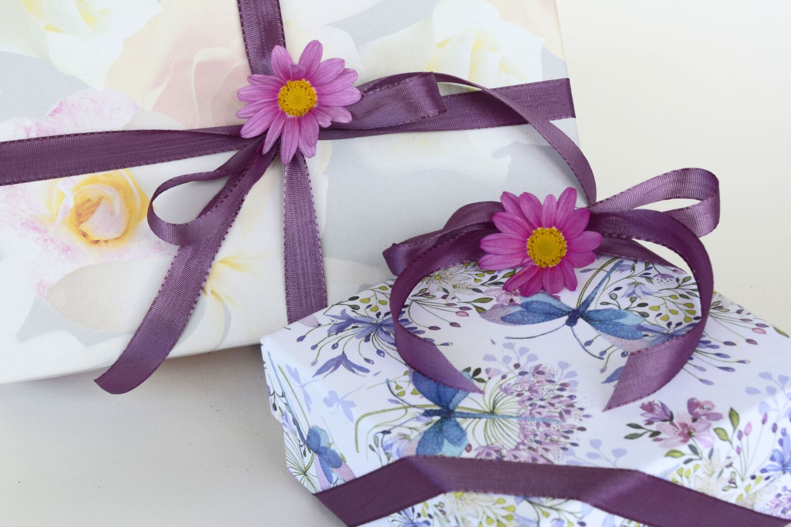 Nikon D7100 sample photo. Gifts, loop, satin ribbon photography