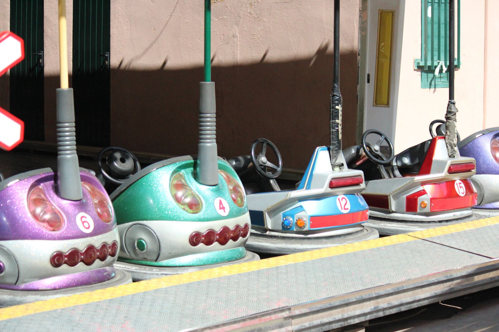Canon EF-S 55-250mm F4-5.6 IS II sample photo. Bumper cars, rides, children photography