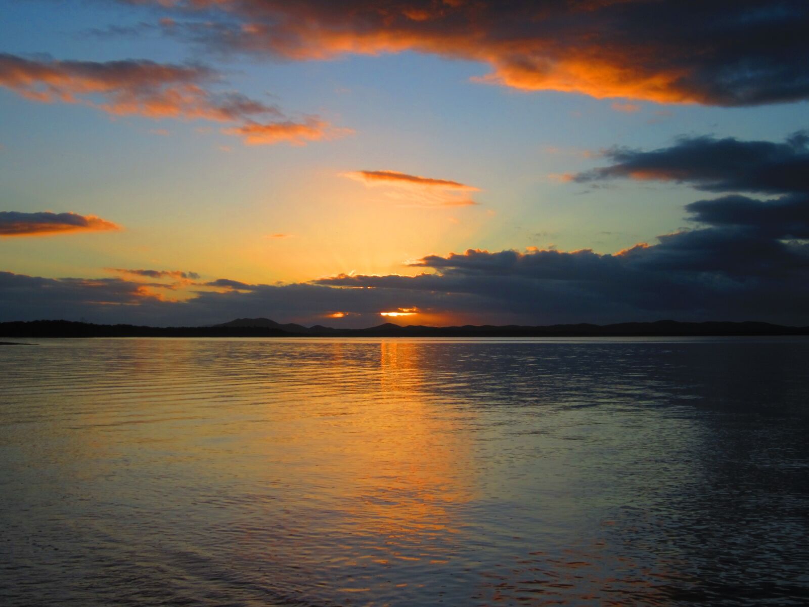 Canon PowerShot ELPH 100 HS (IXUS 115 HS / IXY 210F) sample photo. Sunset, ocean, new caledonia photography